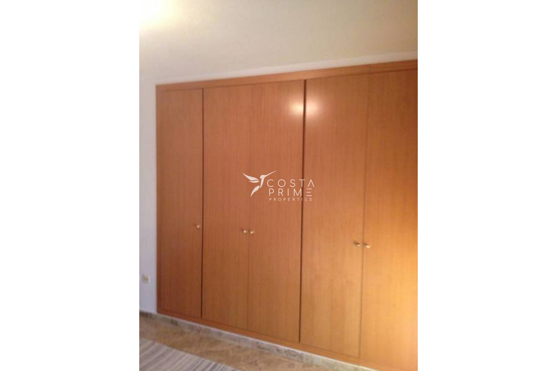 Resale - Apartment / Flat - Villajoyosa