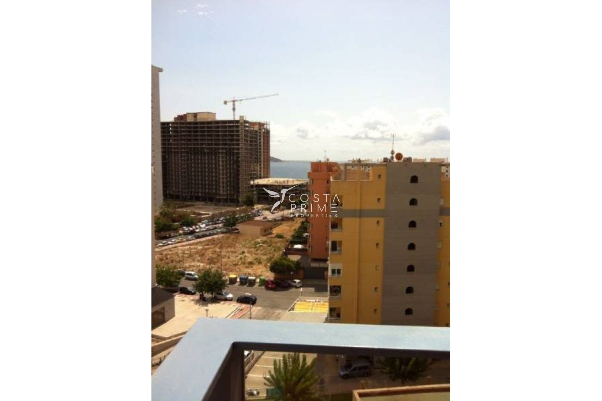 Resale - Apartment / Flat - Villajoyosa