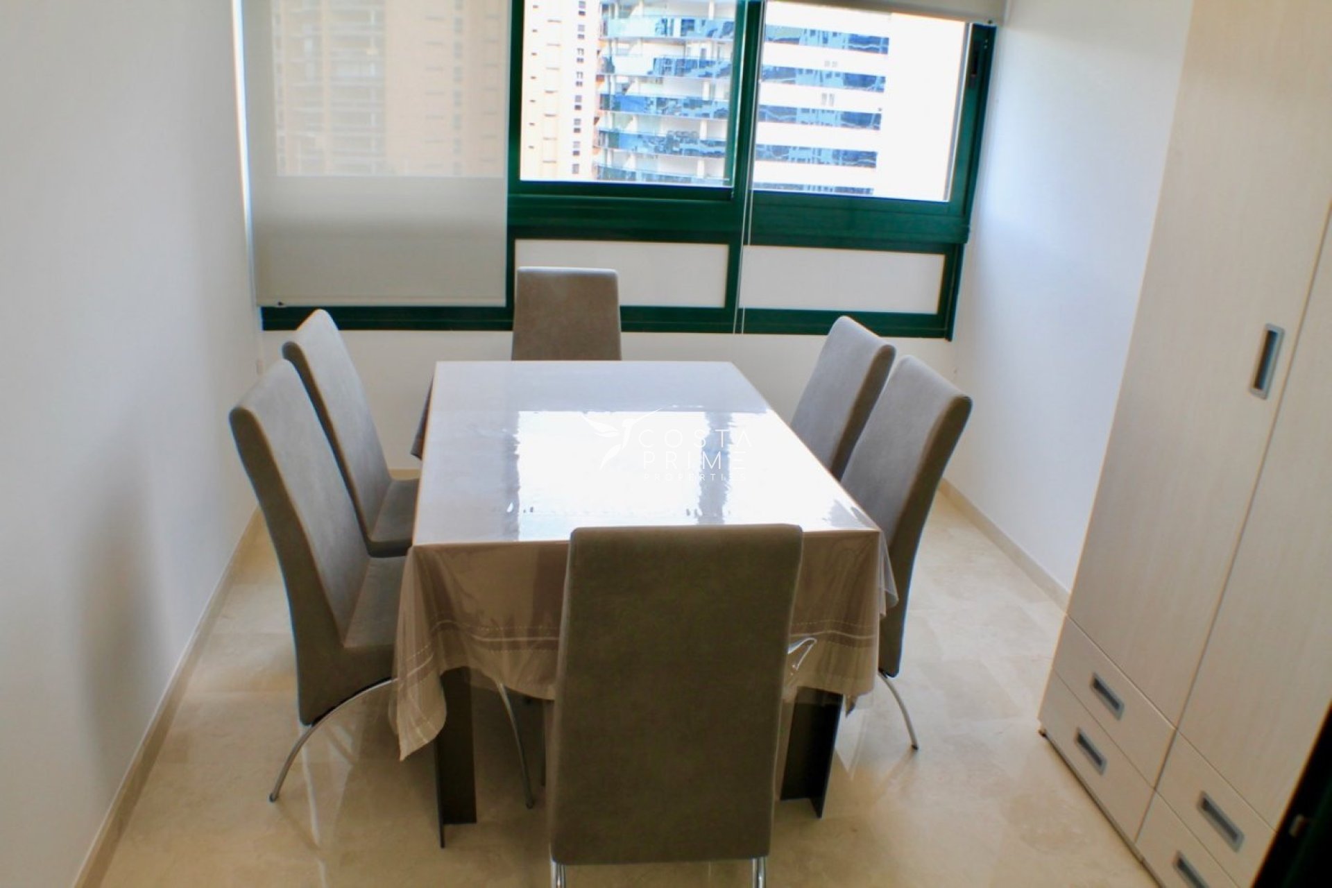 Resale - Apartment / Flat - Villajoyosa