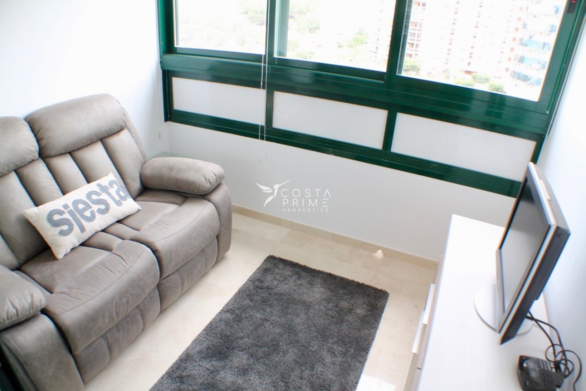 Resale - Apartment / Flat - Villajoyosa