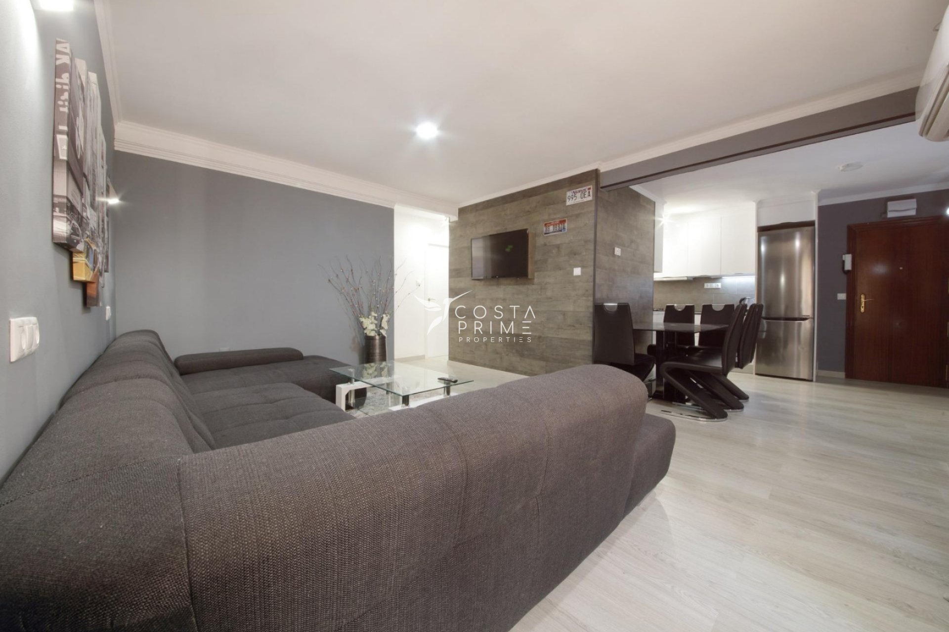 Resale - Apartment / Flat - Villajoyosa