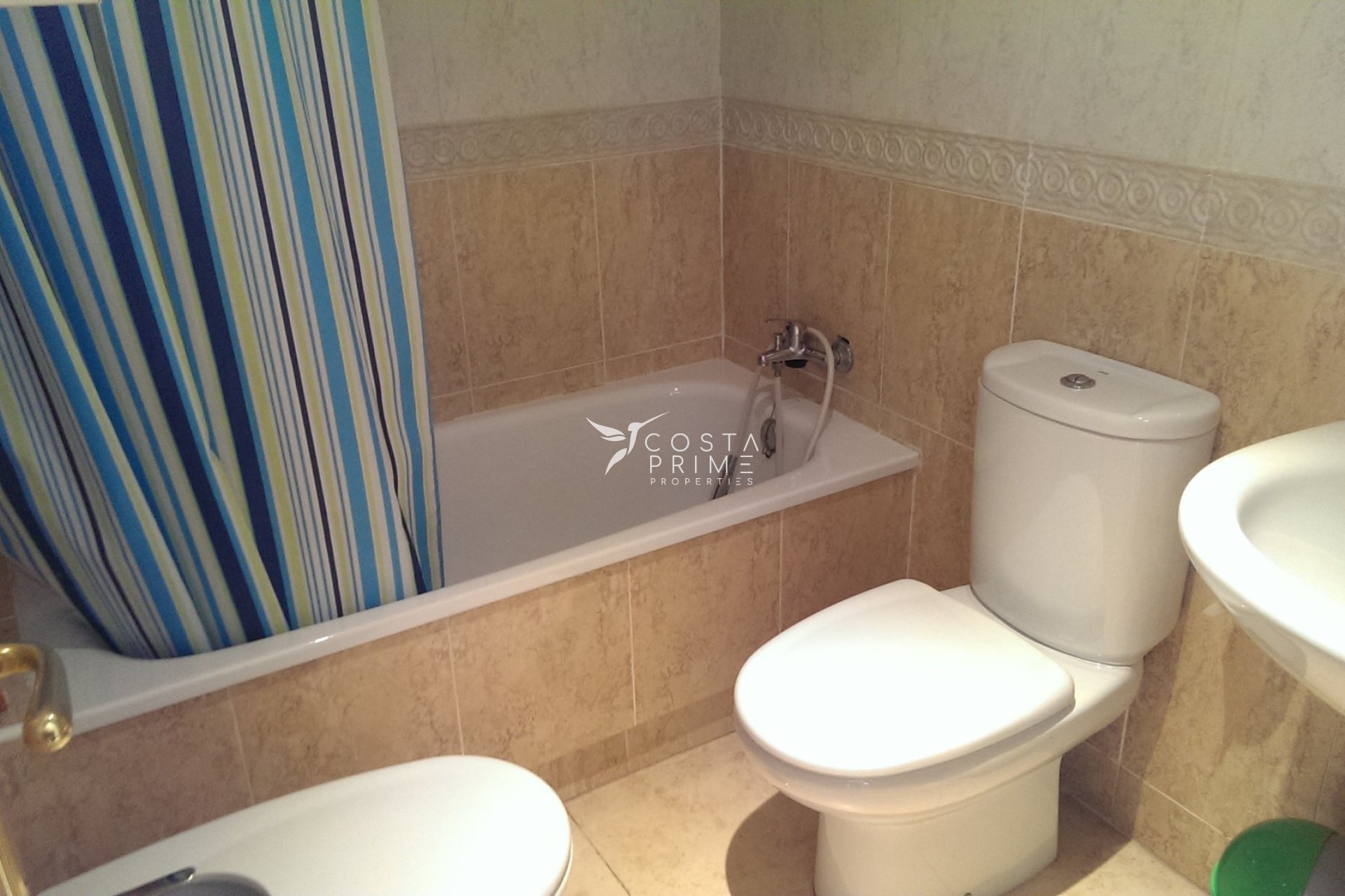 Resale - Apartment / Flat - Villajoyosa