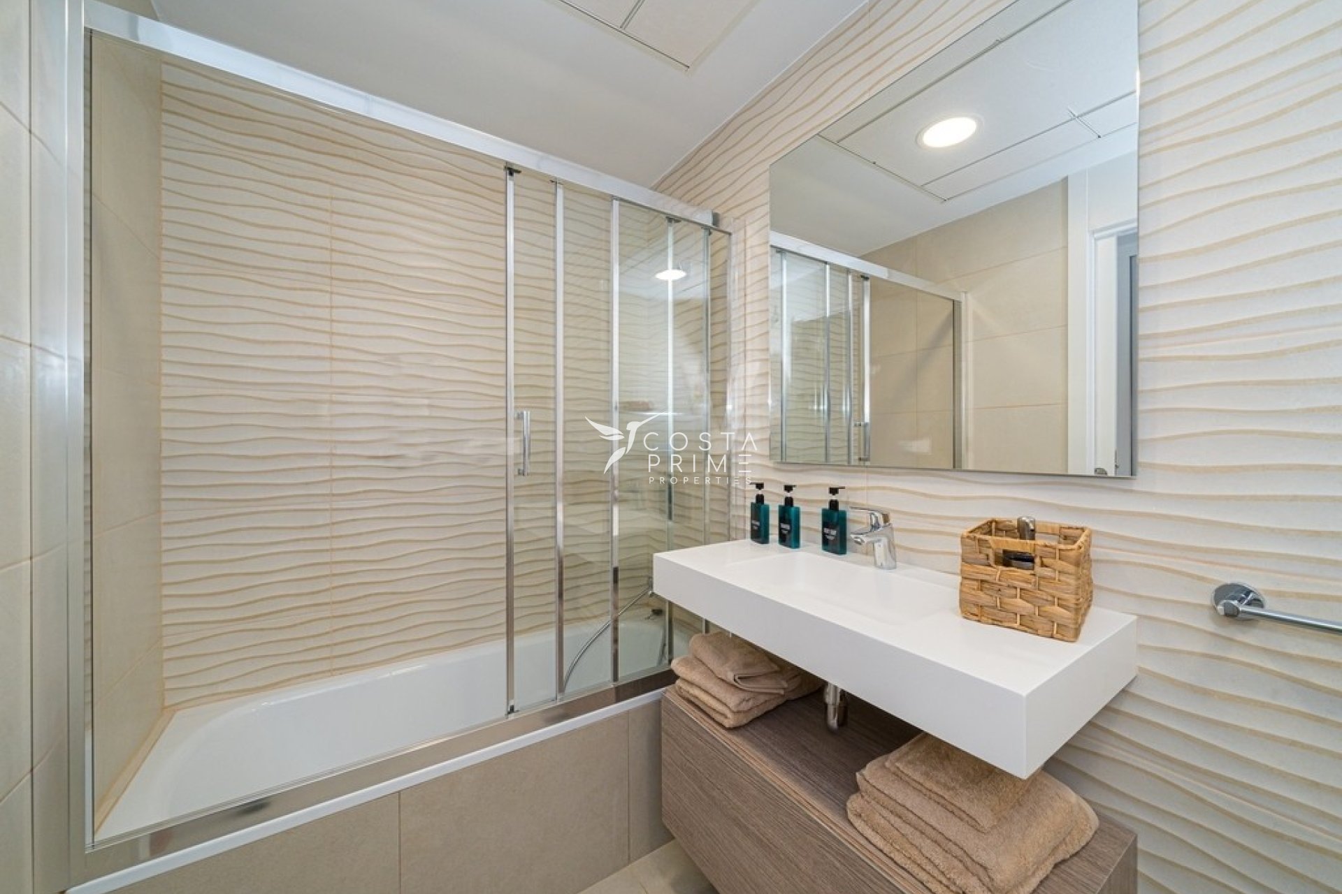 Resale - Apartment / Flat - Villajoyosa