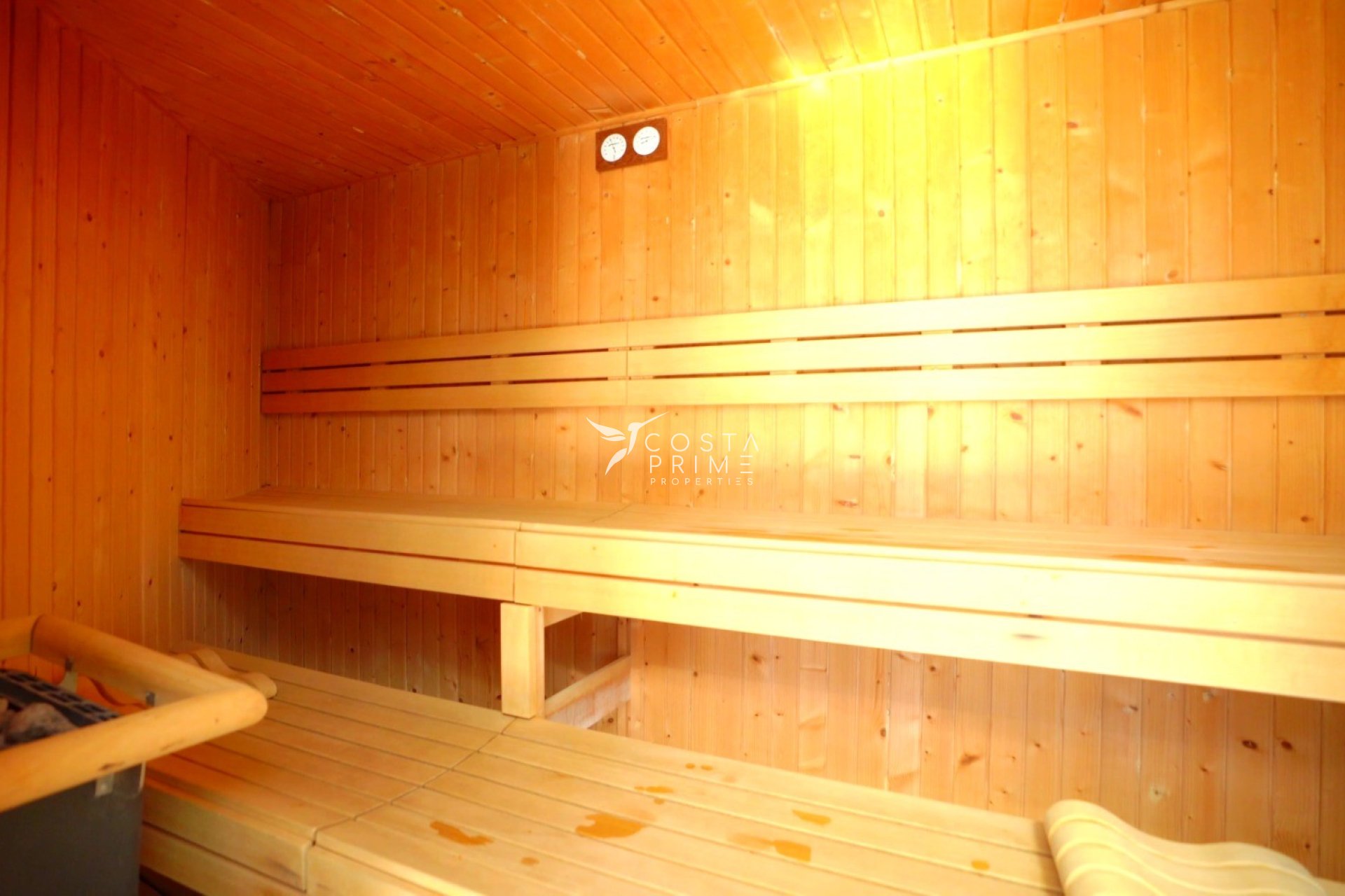 Resale - Apartment / Flat - Villajoyosa