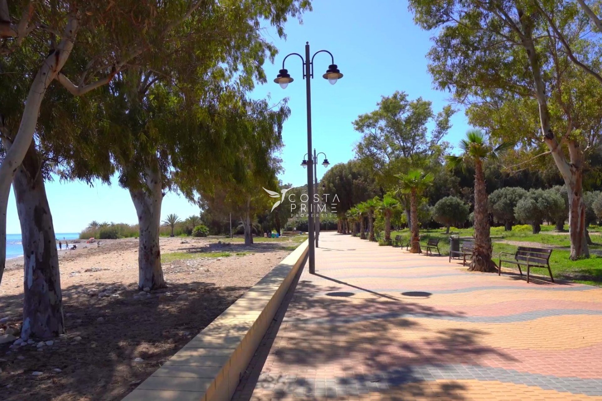 Resale - Apartment / Flat - Villajoyosa