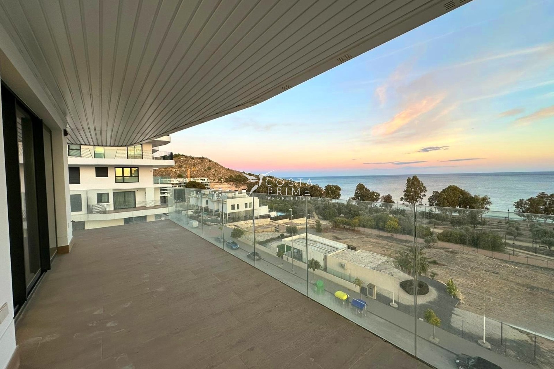 Resale - Apartment / Flat - Villajoyosa