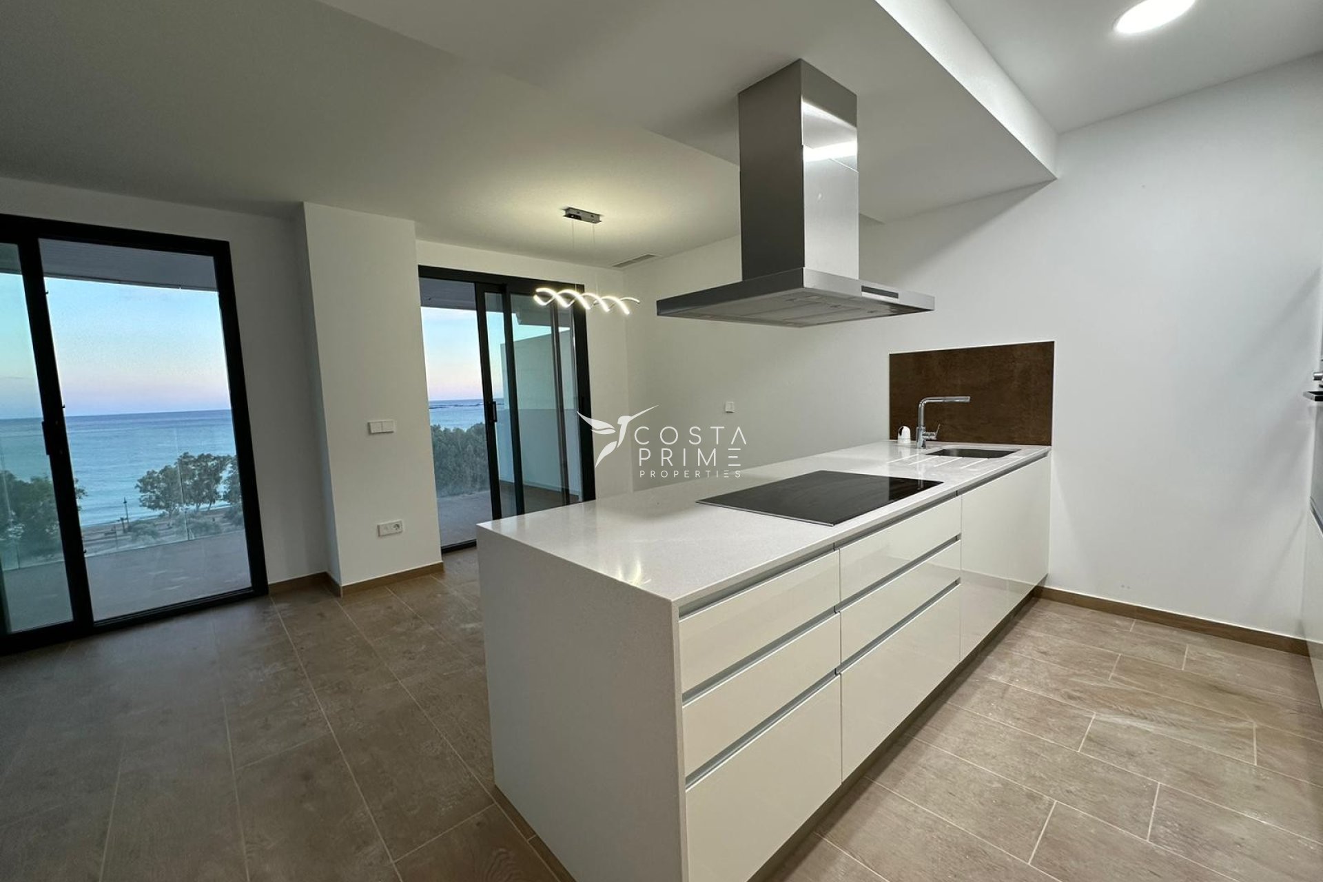 Resale - Apartment / Flat - Villajoyosa