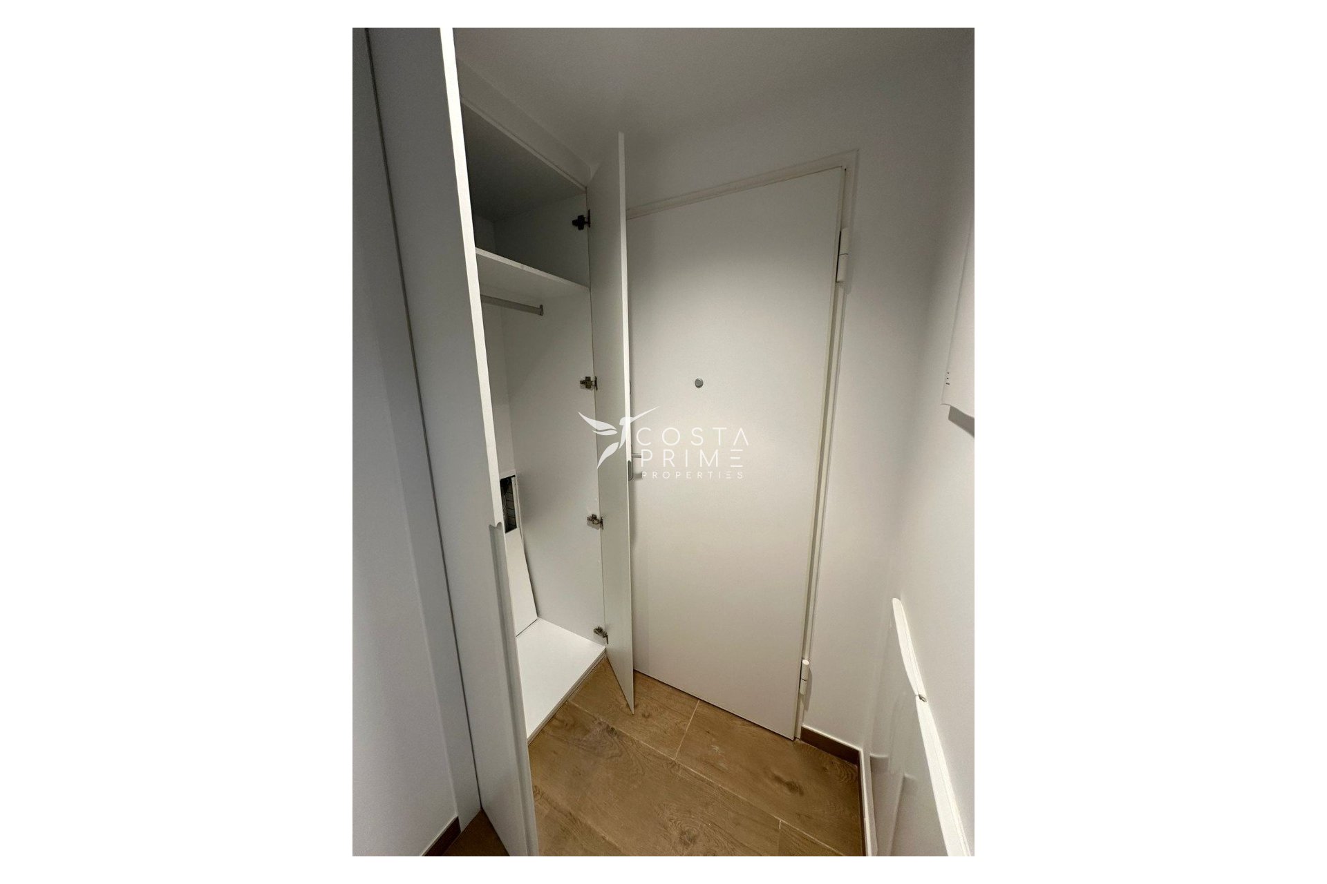 Resale - Apartment / Flat - Villajoyosa