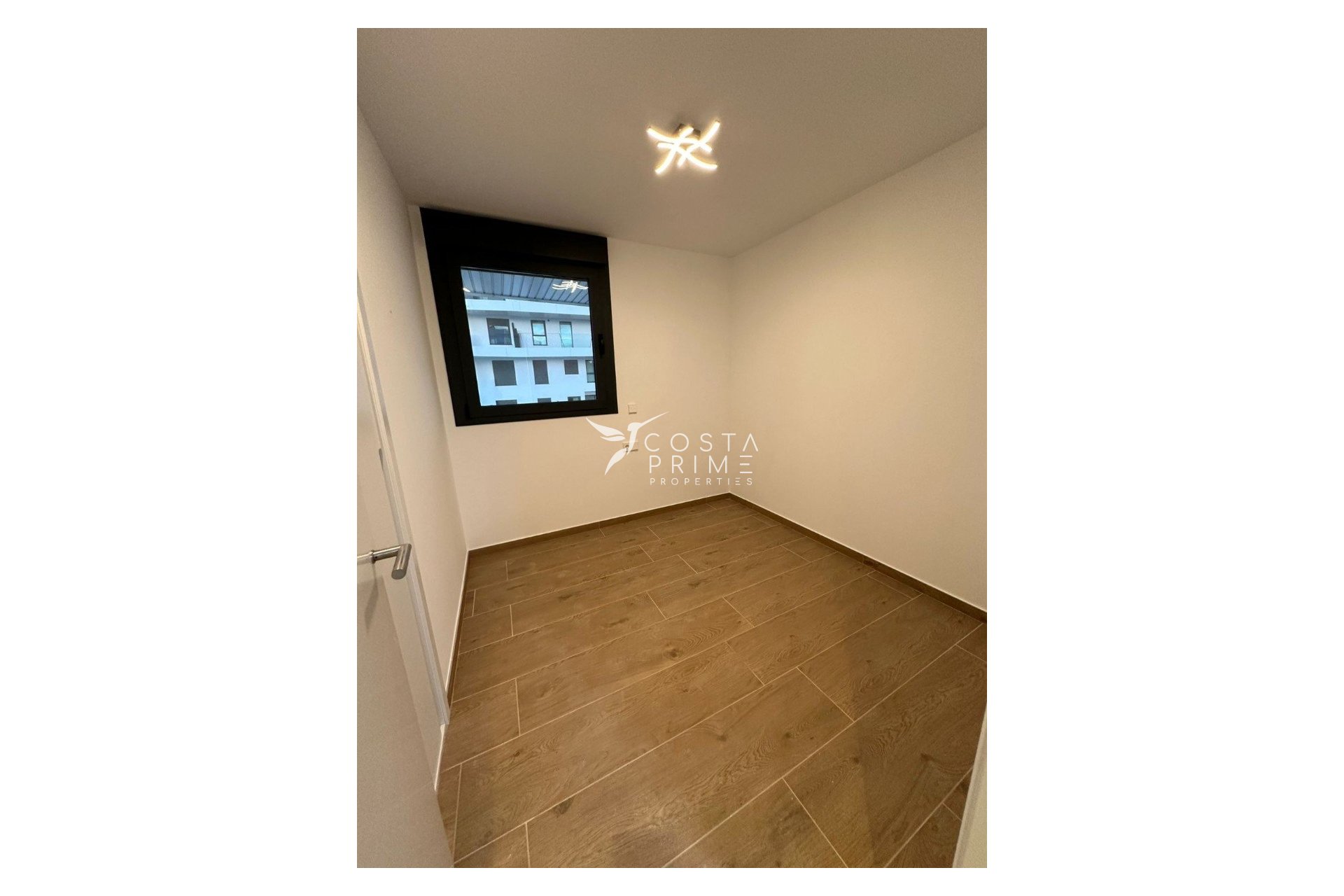 Resale - Apartment / Flat - Villajoyosa