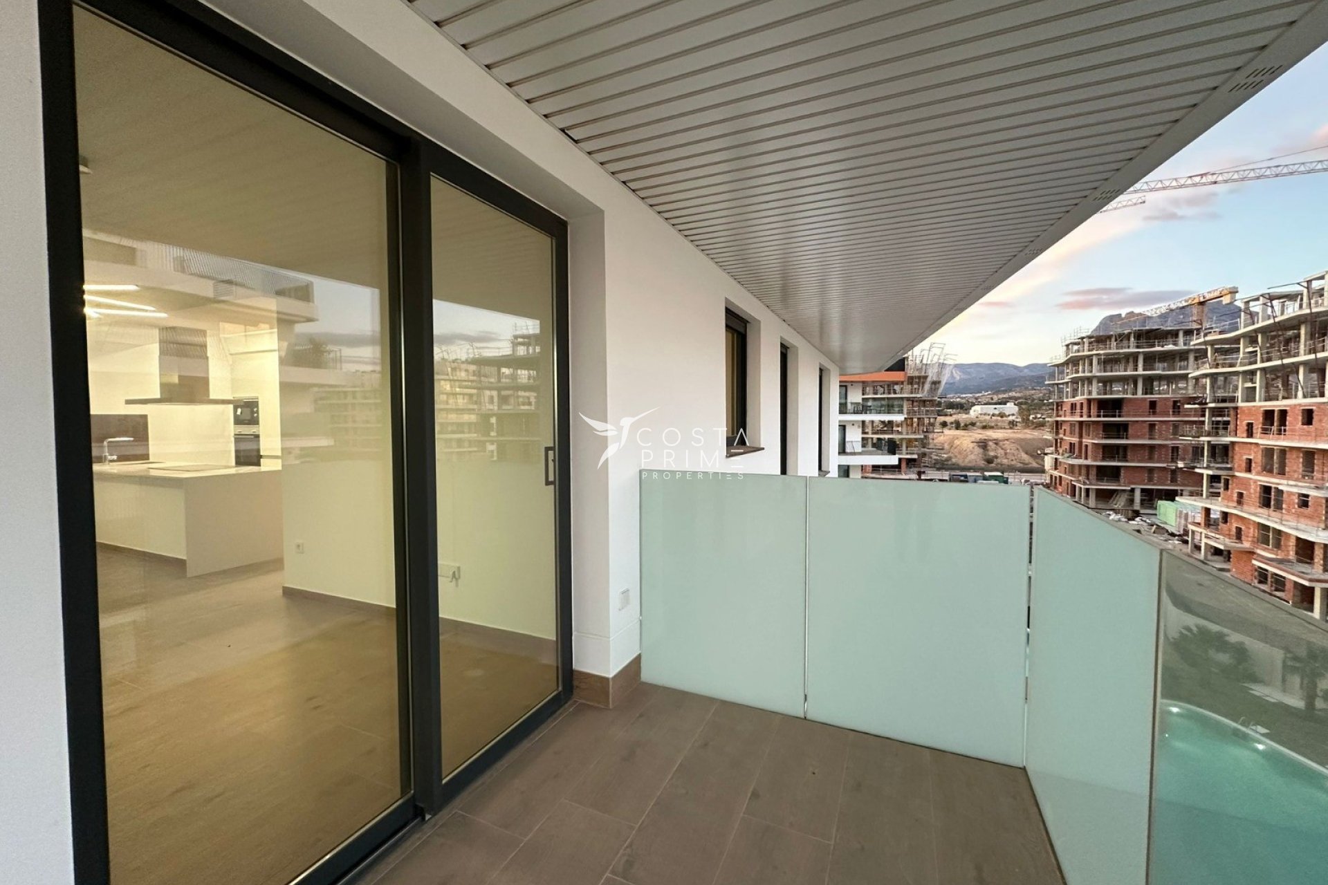 Resale - Apartment / Flat - Villajoyosa