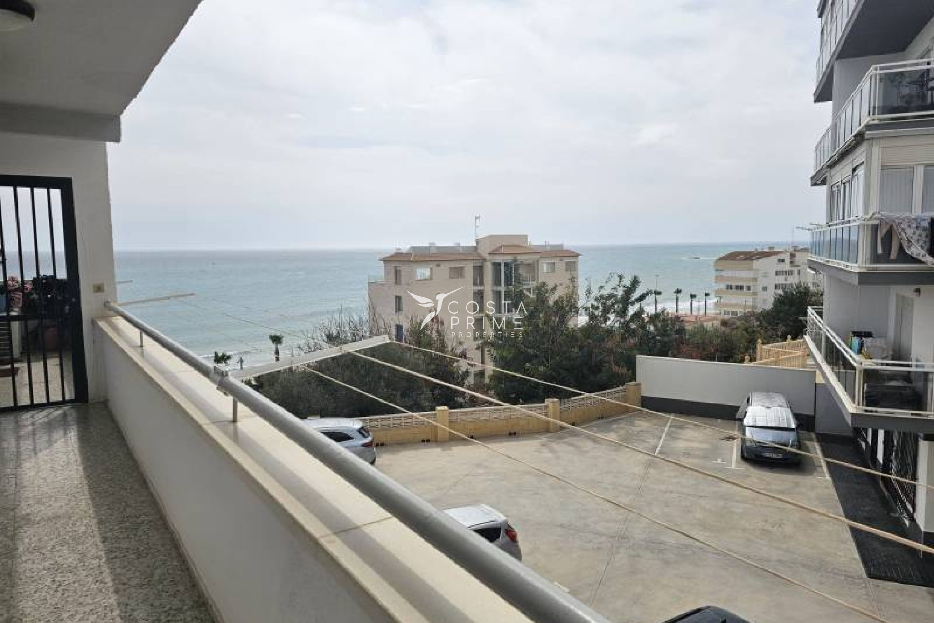 Resale - Apartment / Flat - Villajoyosa