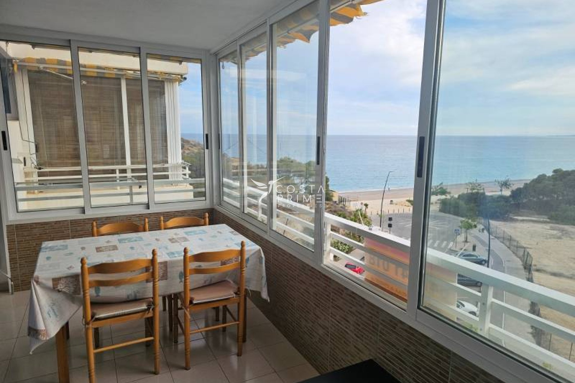 Resale - Apartment / Flat - Villajoyosa