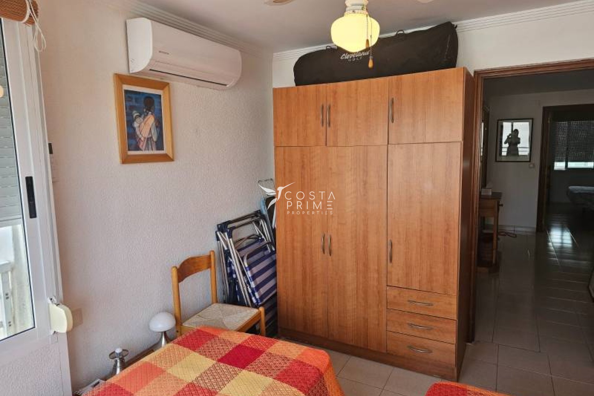 Resale - Apartment / Flat - Villajoyosa