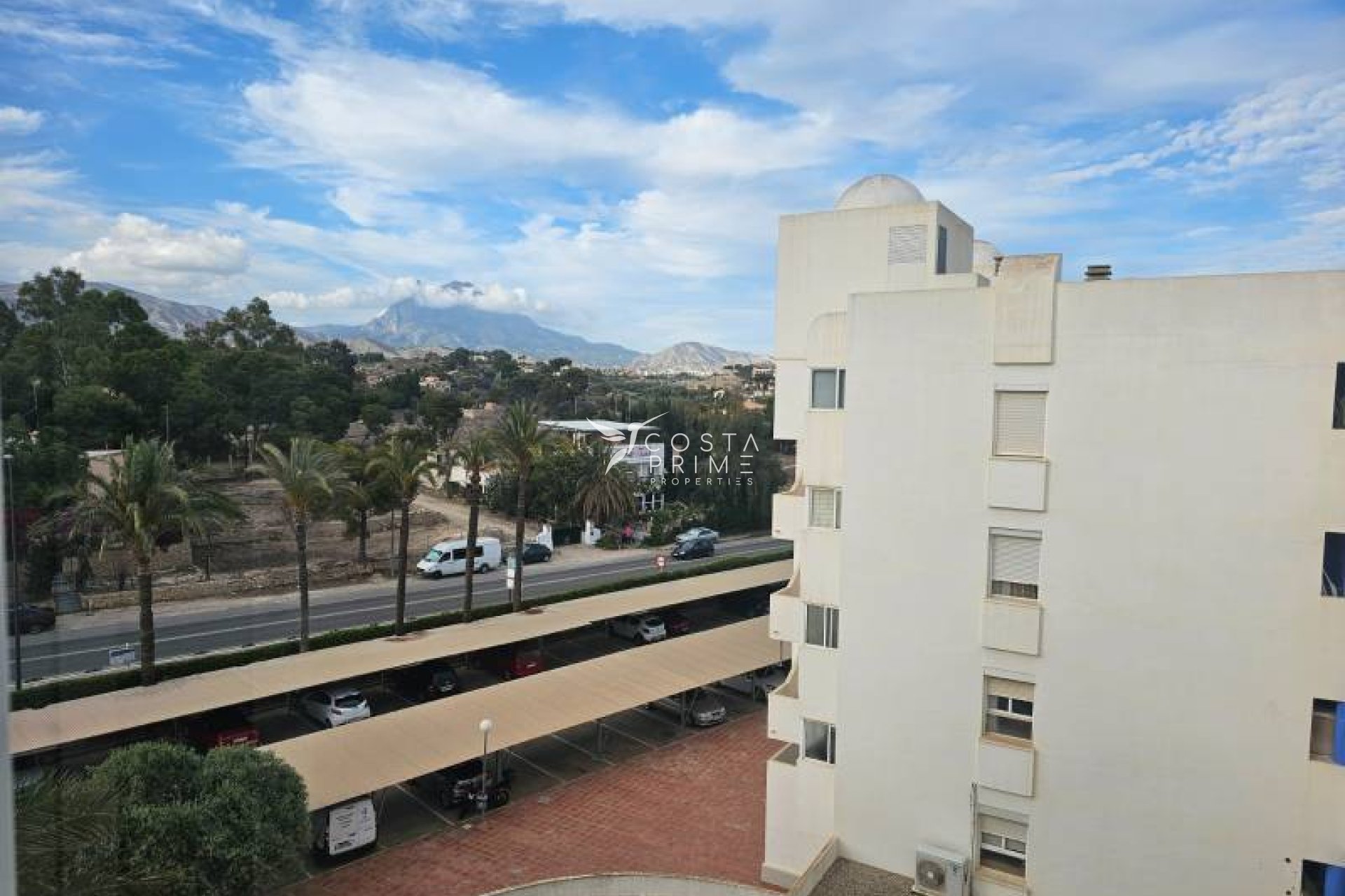 Resale - Apartment / Flat - Villajoyosa