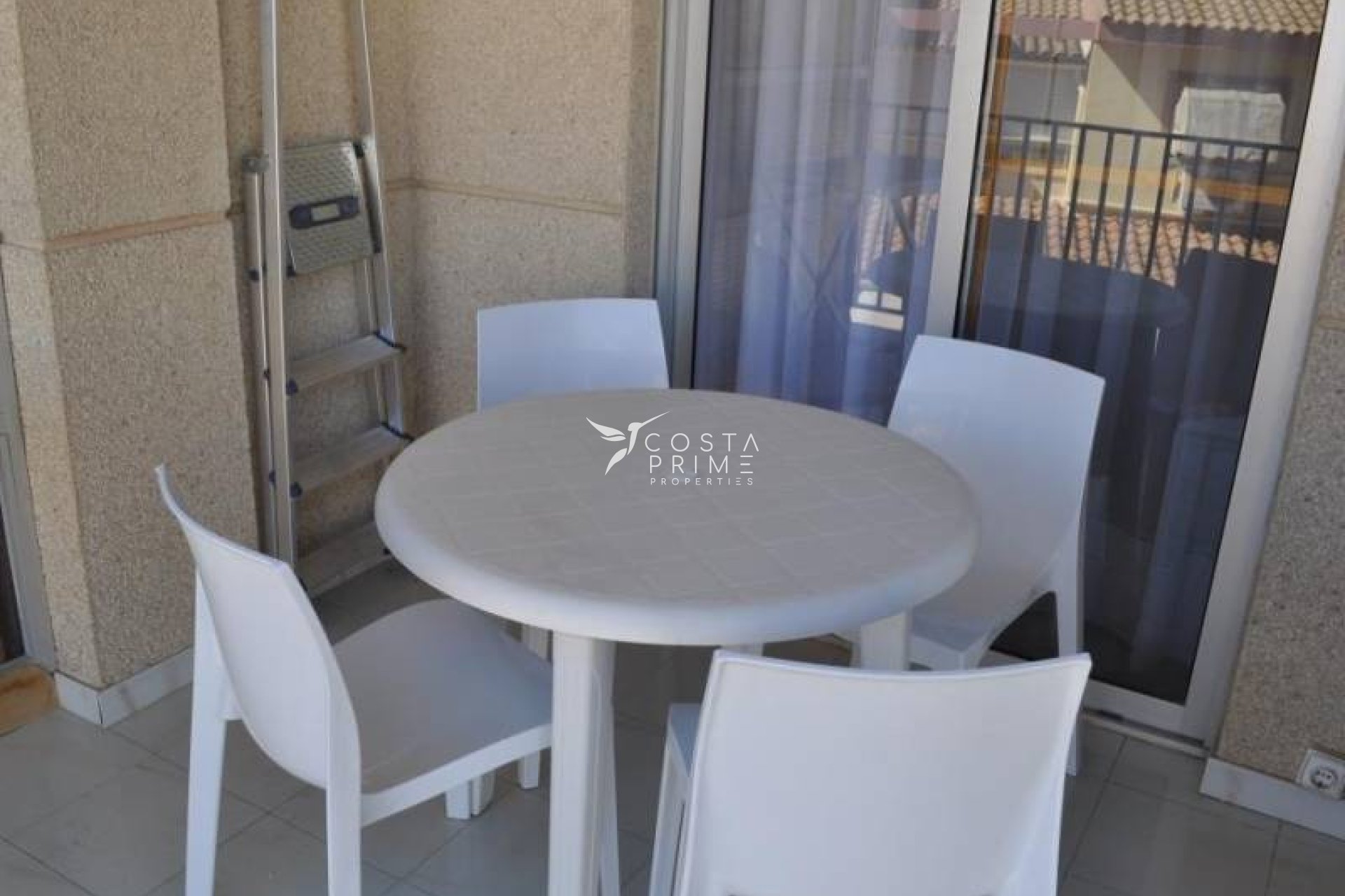 Resale - Apartment / Flat - Villajoyosa