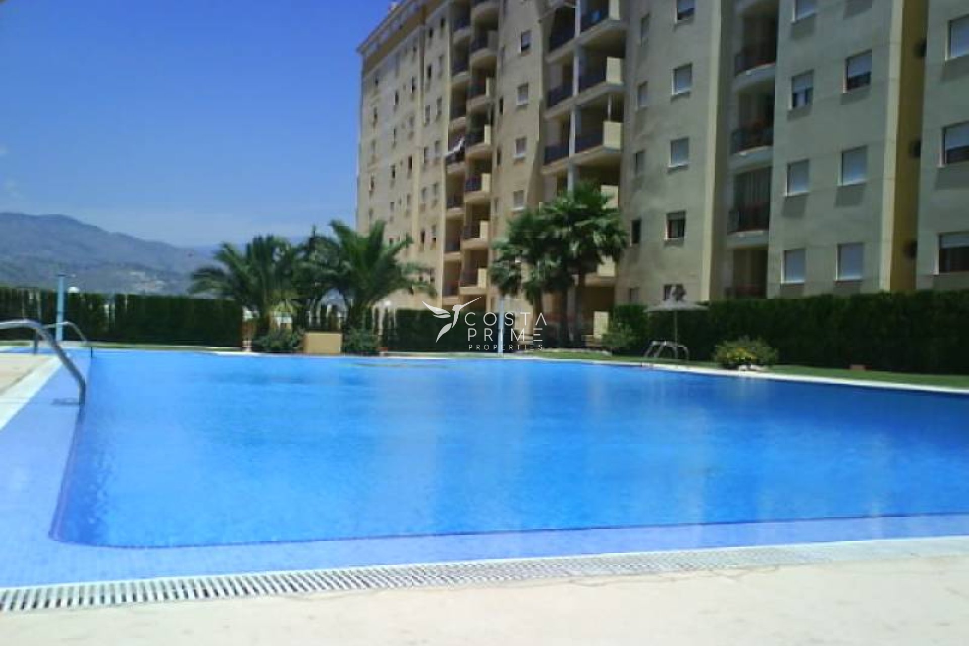 Resale - Apartment / Flat - Villajoyosa