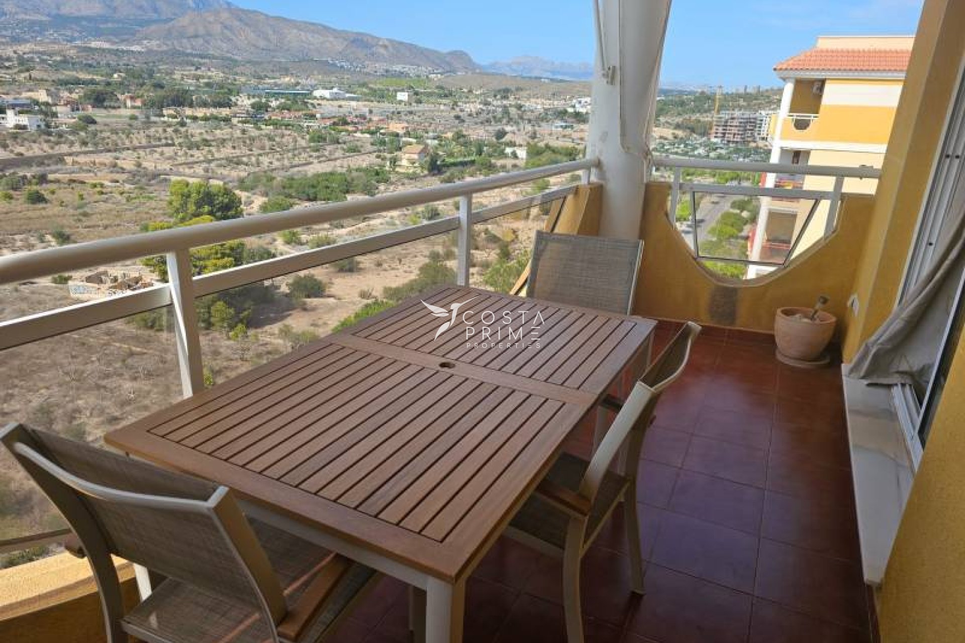 Resale - Apartment / Flat - Villajoyosa