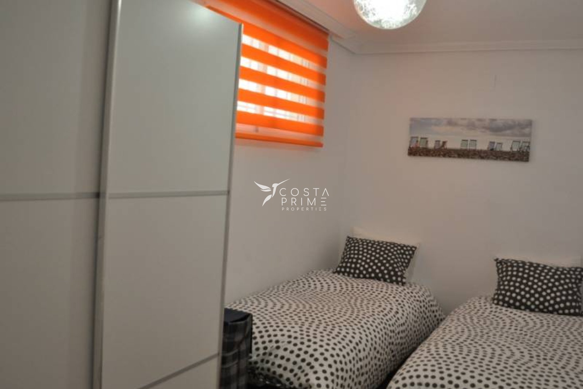 Resale - Apartment / Flat - Villajoyosa