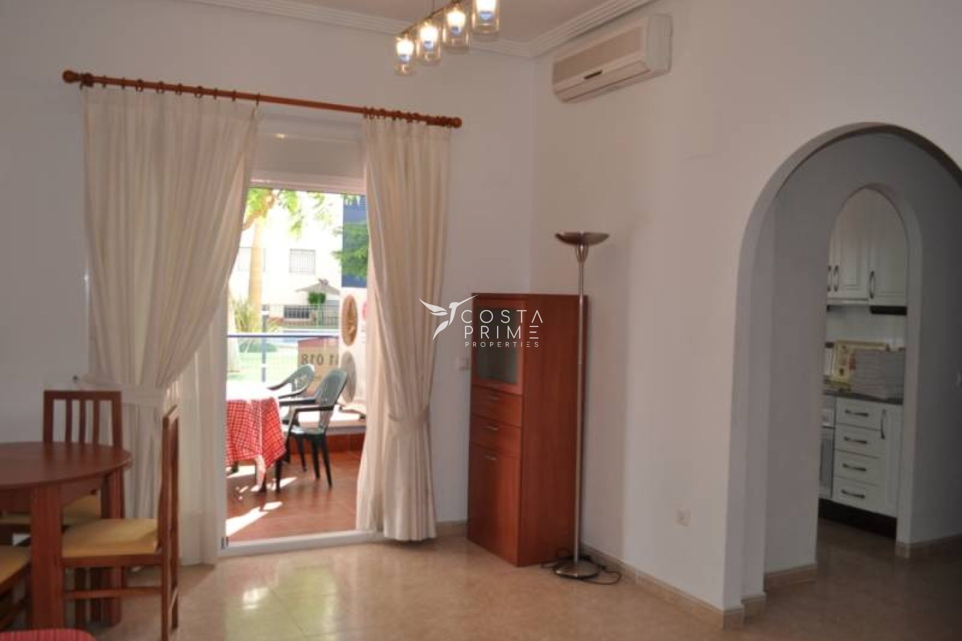 Resale - Apartment / Flat - Villajoyosa