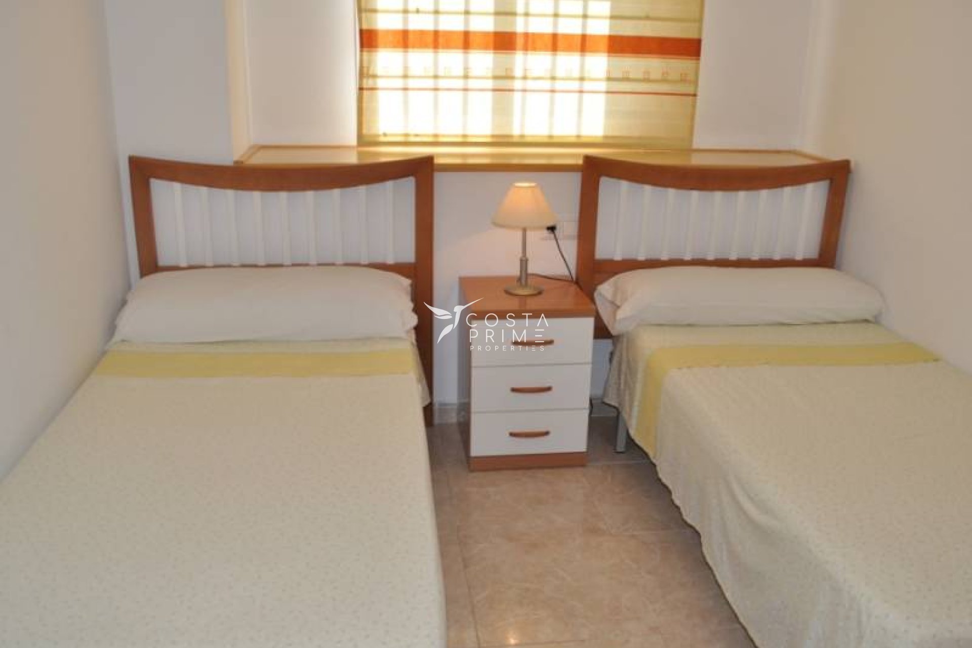 Resale - Apartment / Flat - Villajoyosa