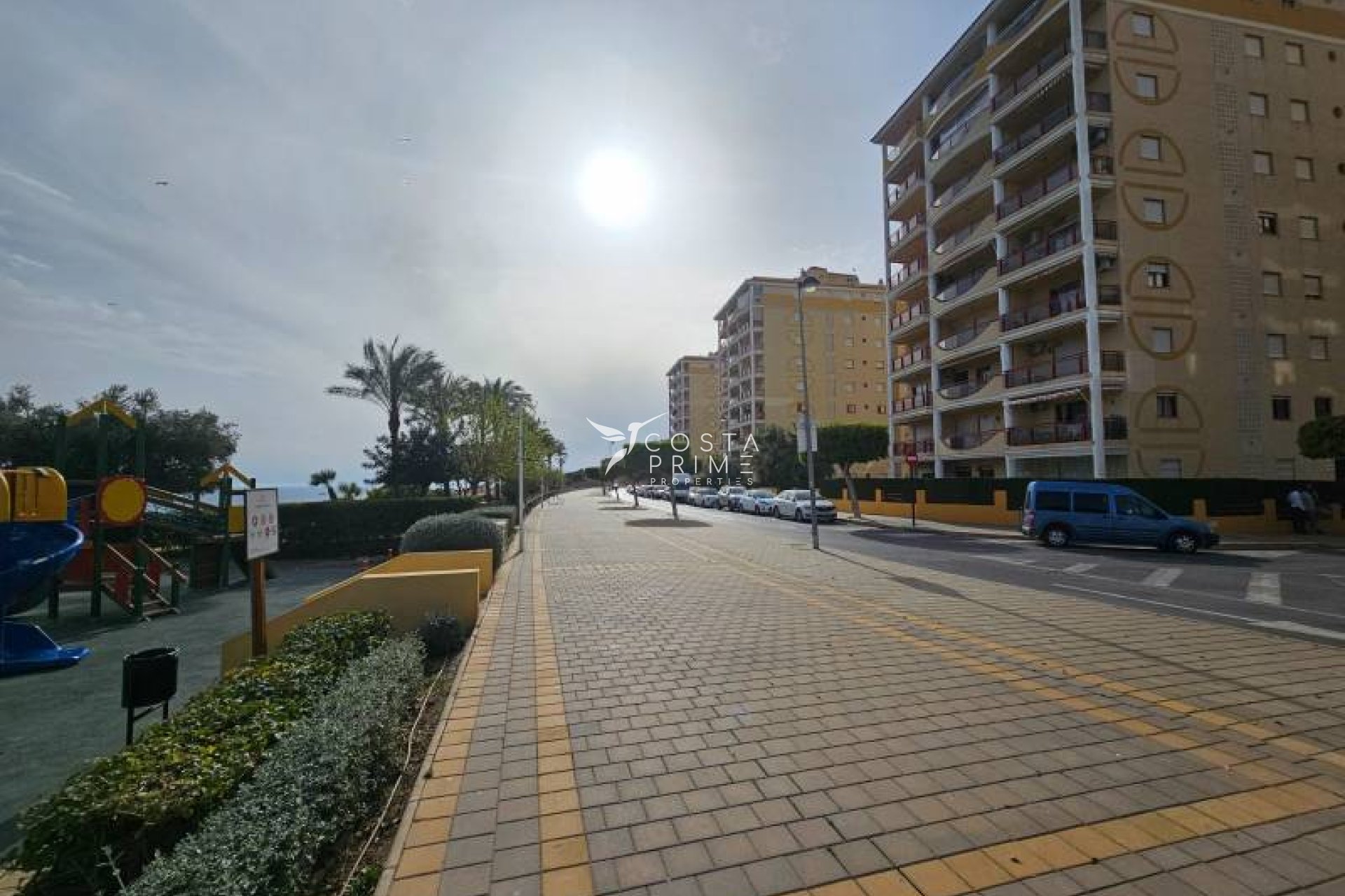 Resale - Apartment / Flat - Villajoyosa