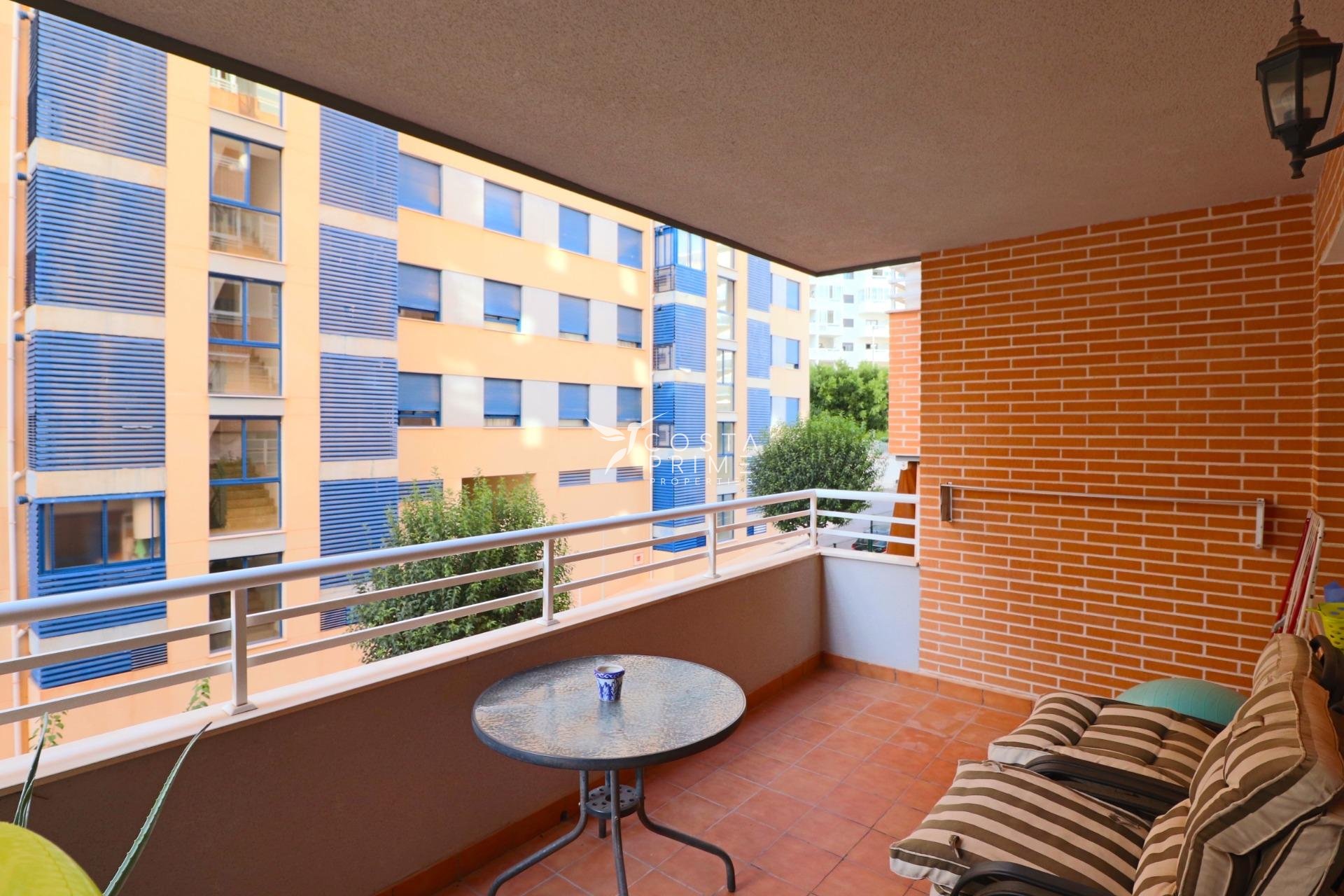 Resale - Apartment / Flat - Villajoyosa