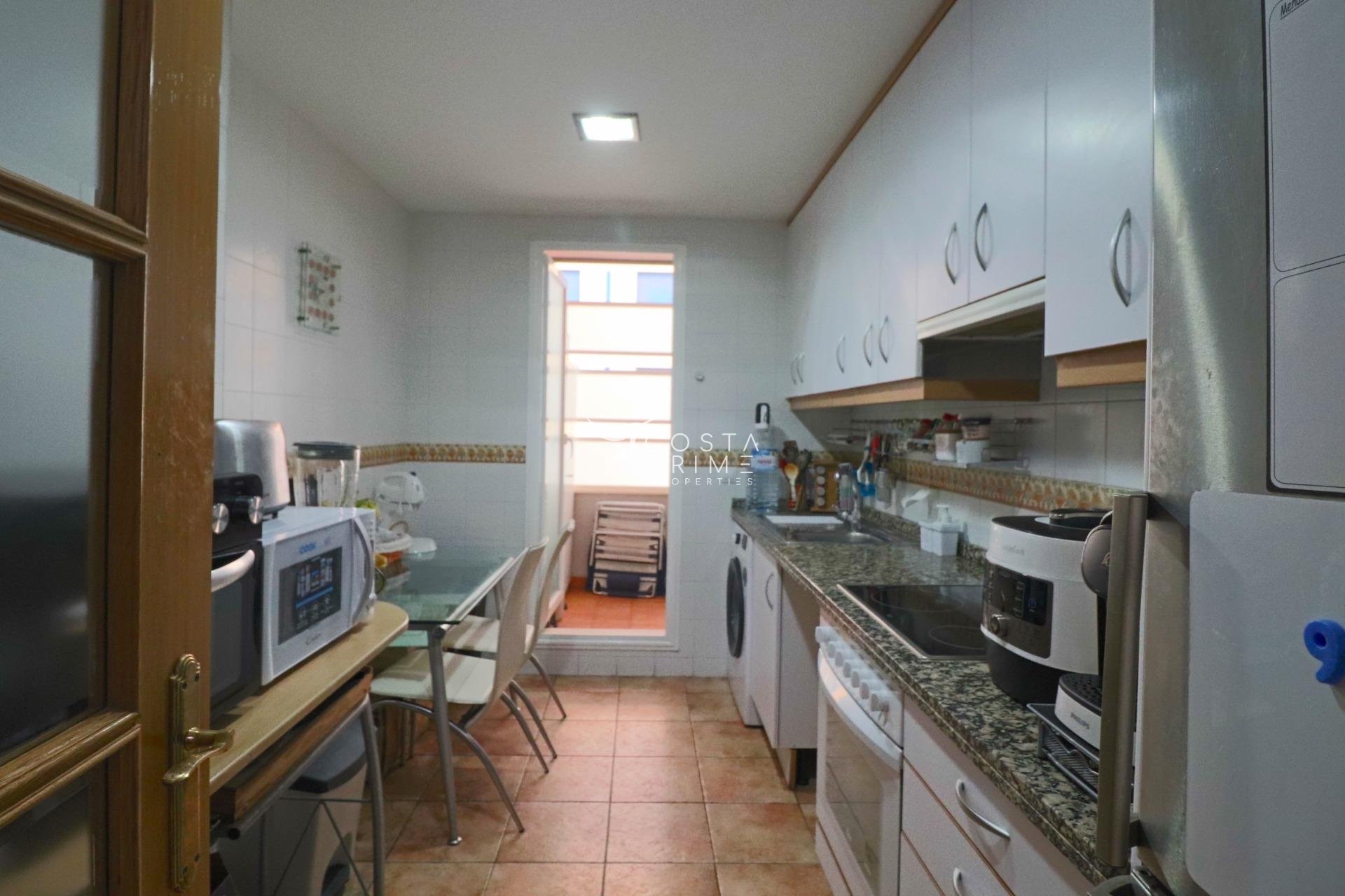 Resale - Apartment / Flat - Villajoyosa