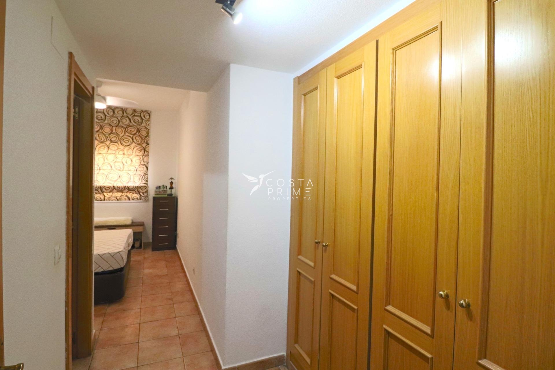 Resale - Apartment / Flat - Villajoyosa