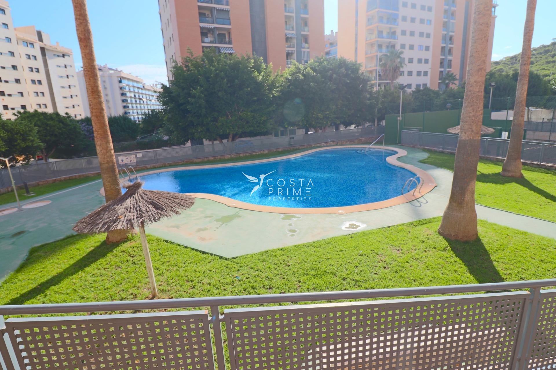 Resale - Apartment / Flat - Villajoyosa