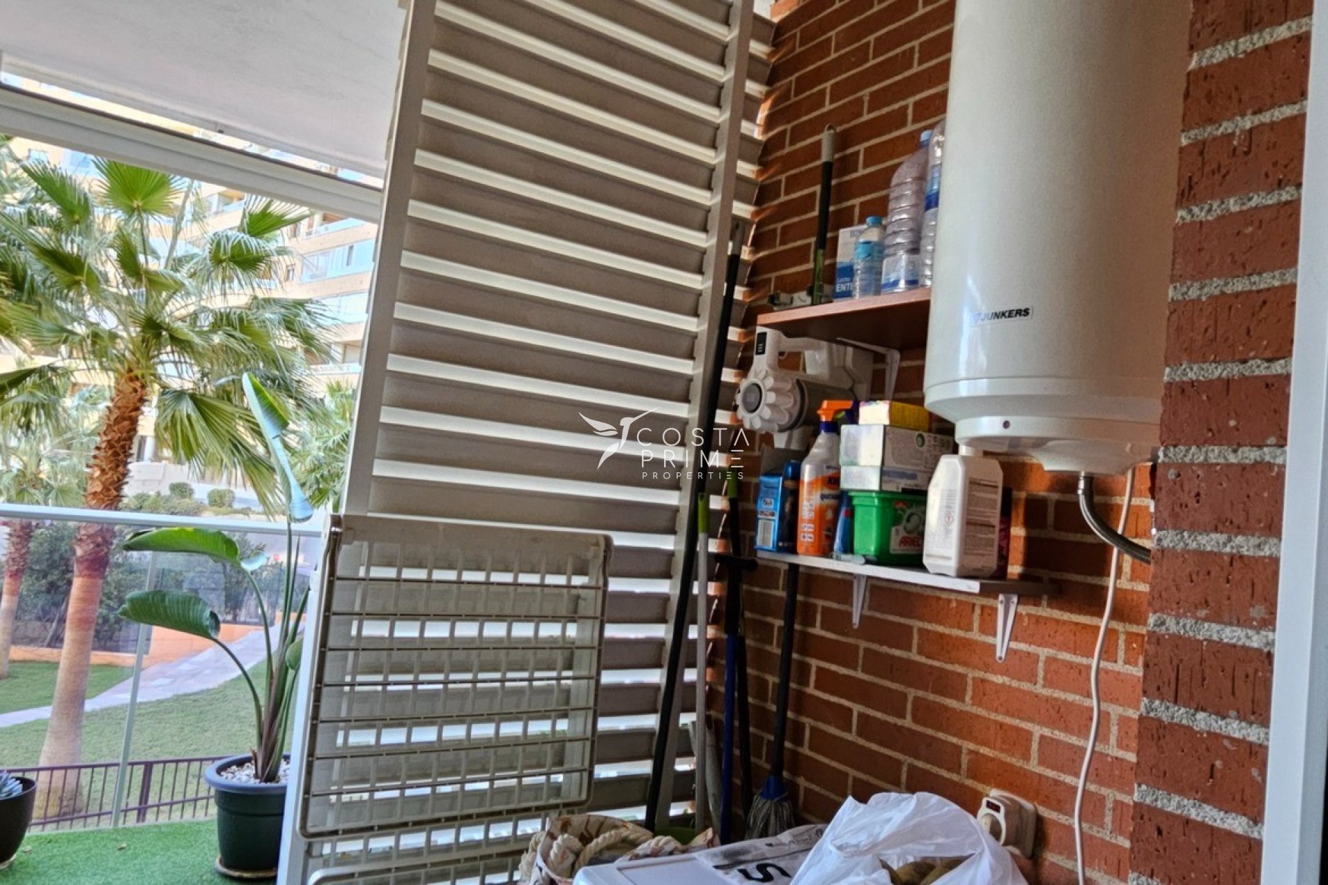 Resale - Apartment / Flat - Villajoyosa