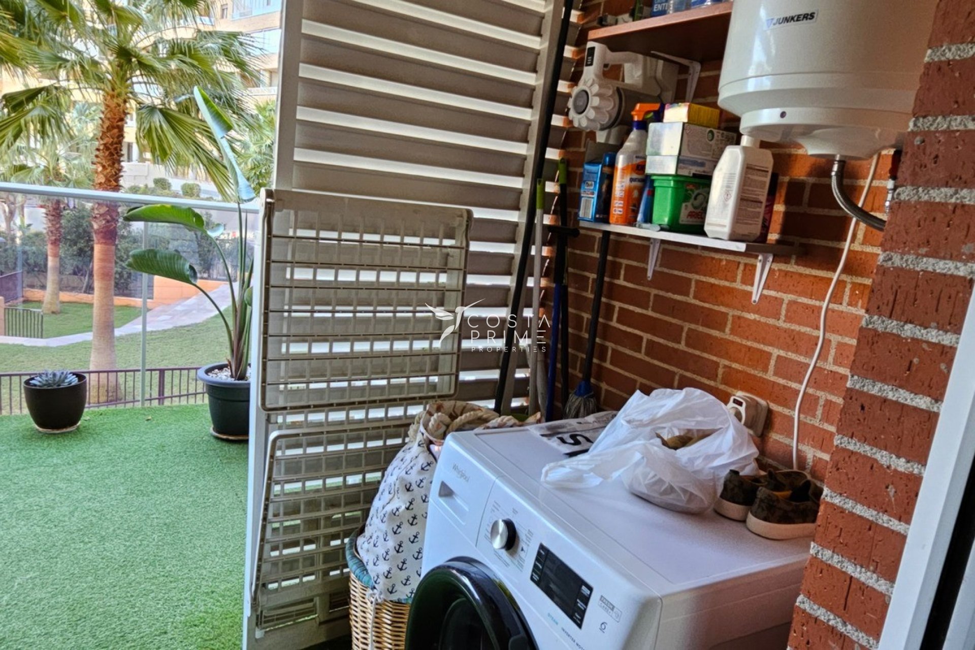 Resale - Apartment / Flat - Villajoyosa