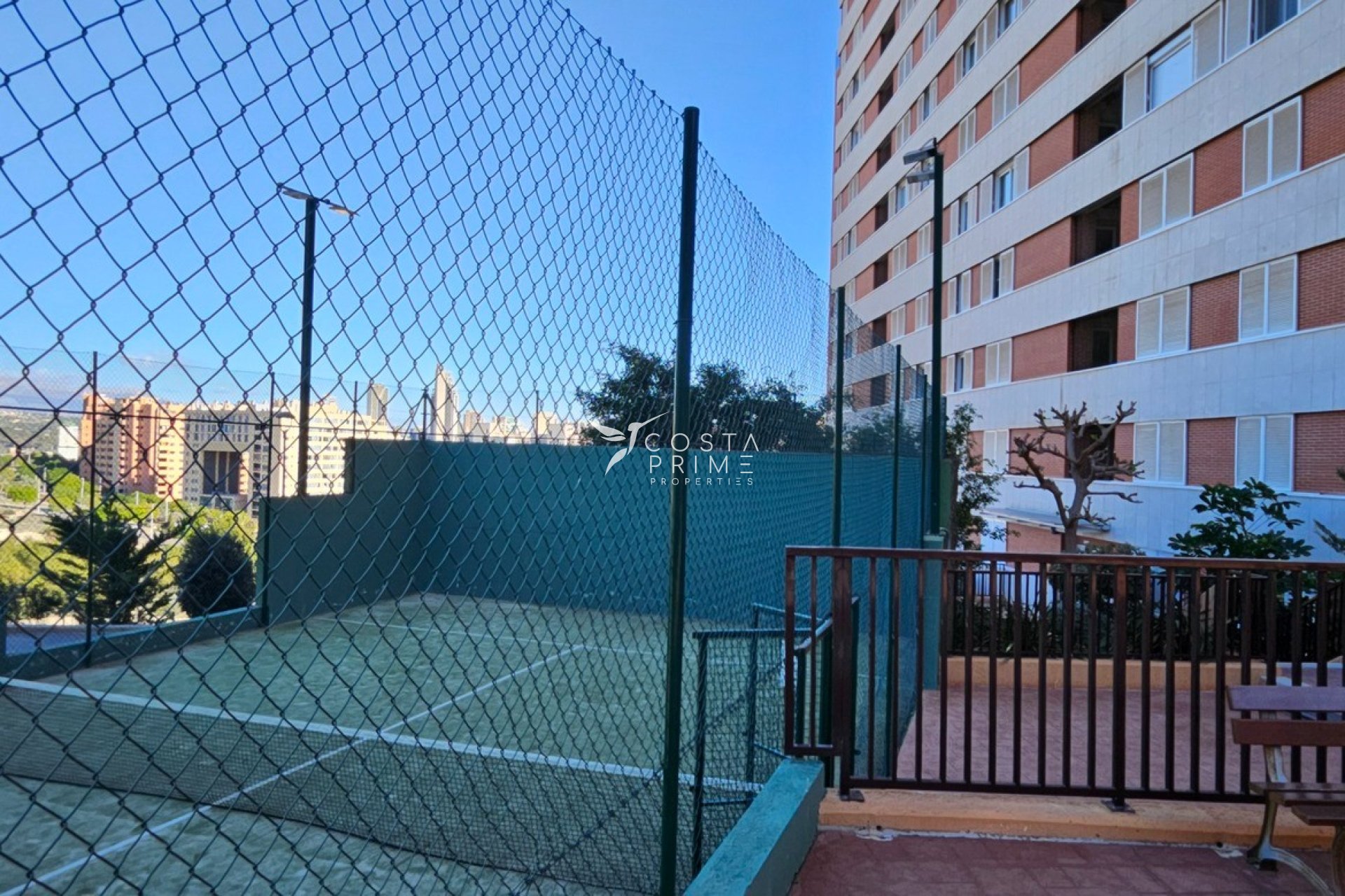 Resale - Apartment / Flat - Villajoyosa