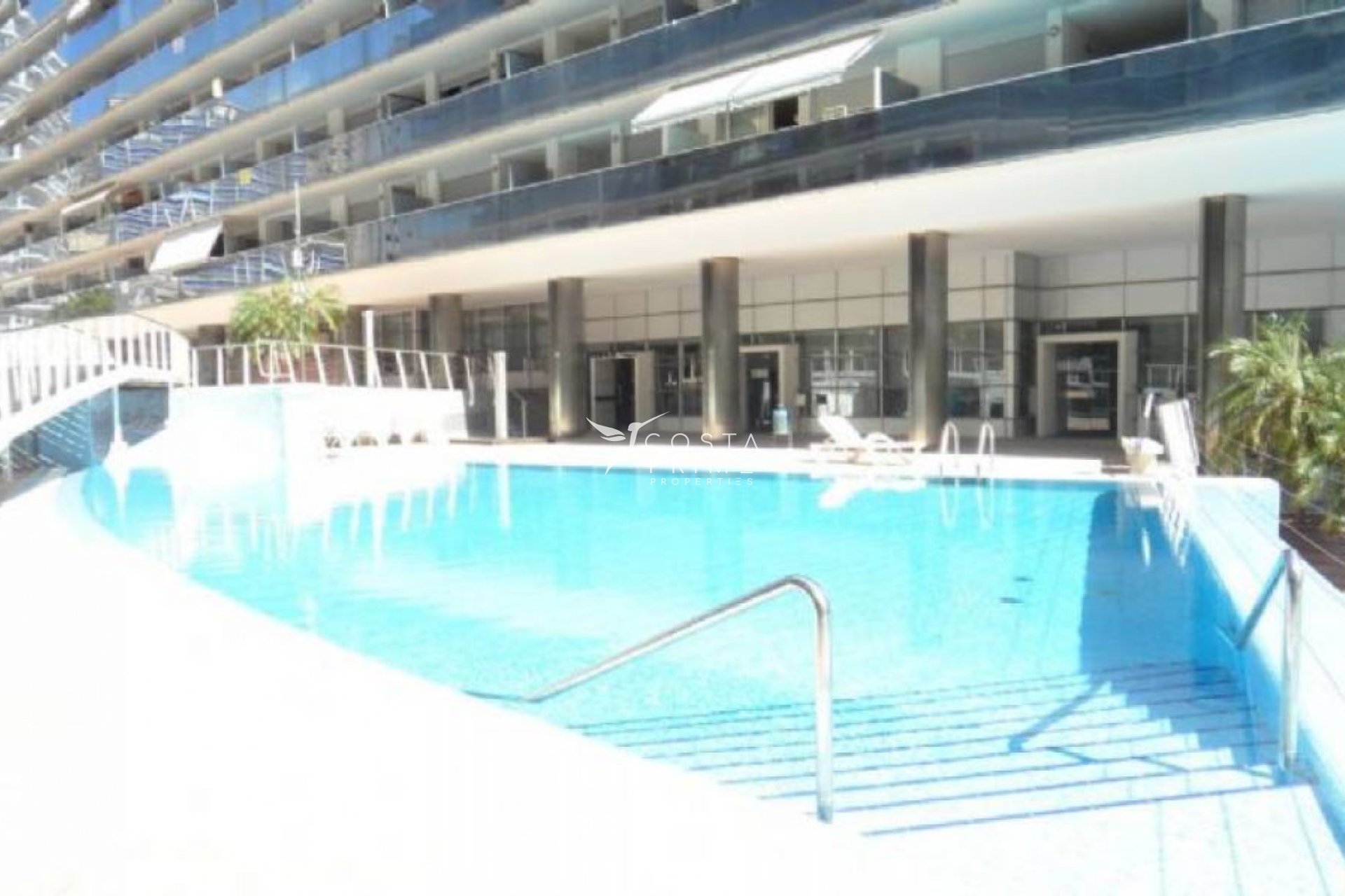 Resale - Apartment / Flat - Villajoyosa