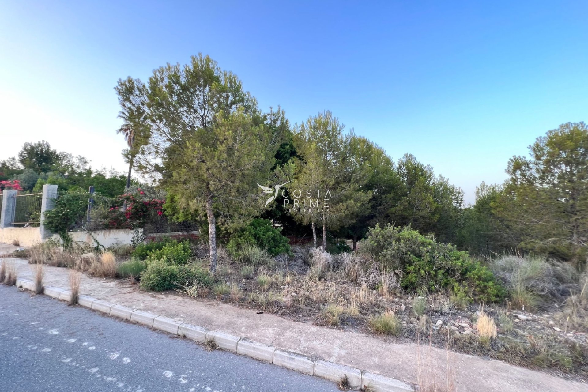 Resale - Plot / Land - Benidorm