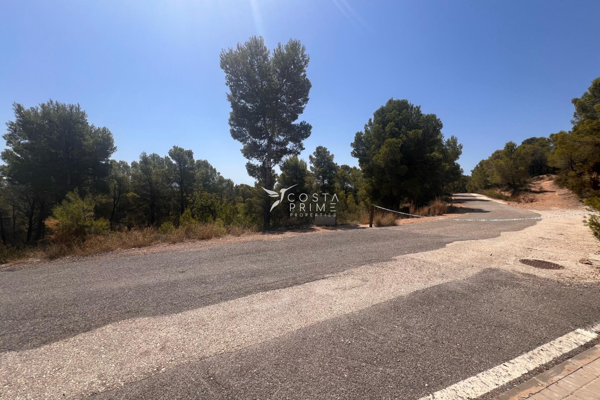 Resale - Plot / Land - Polop