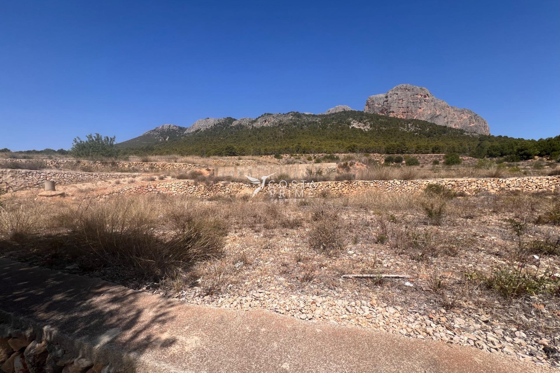 Resale - Plot / Land - Polop