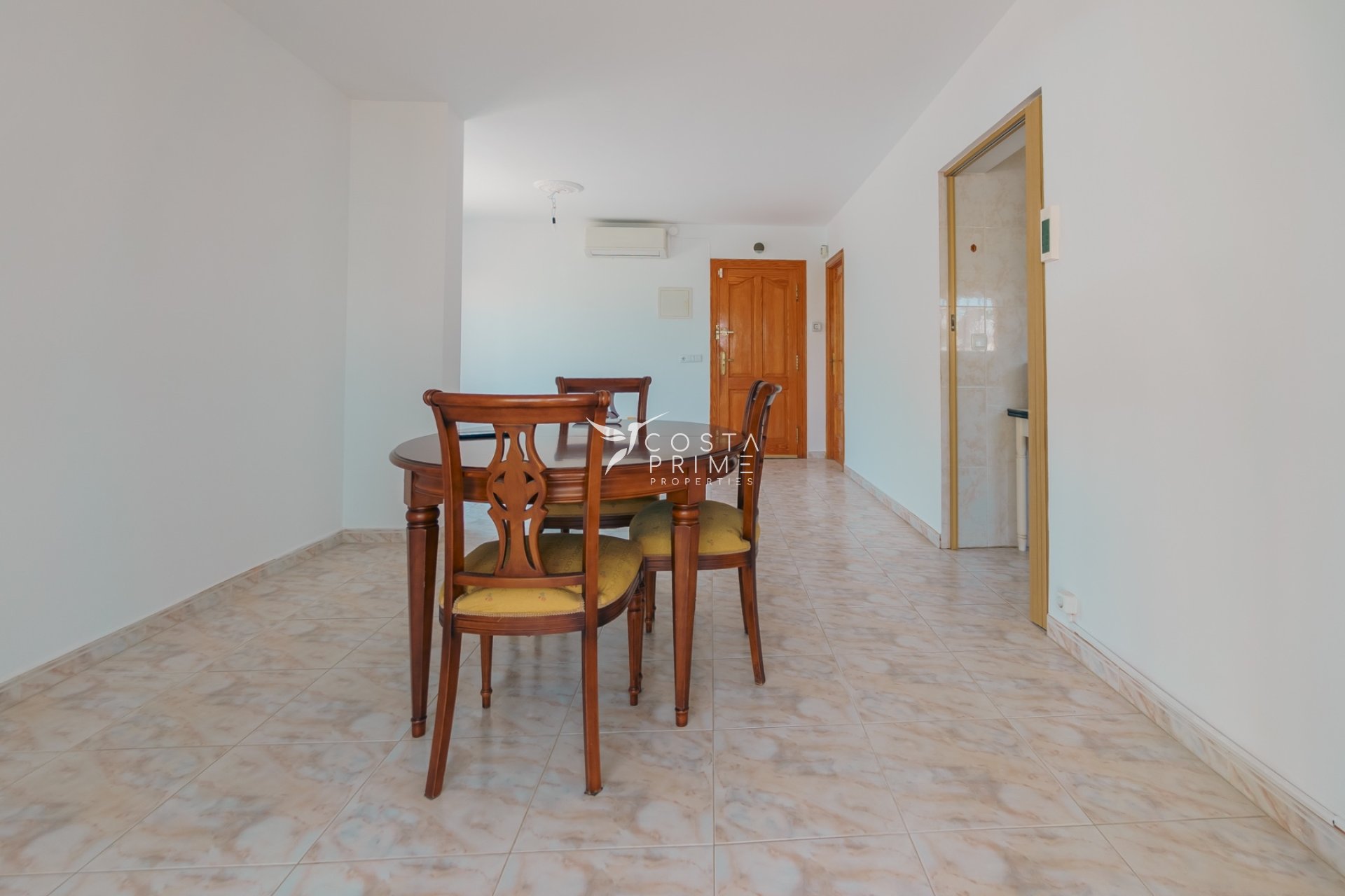 Resale - Townhouse / Semi - Albir