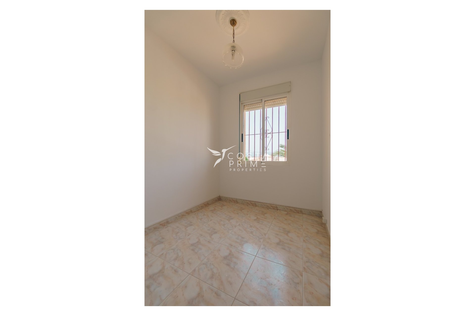 Resale - Townhouse / Semi - Albir