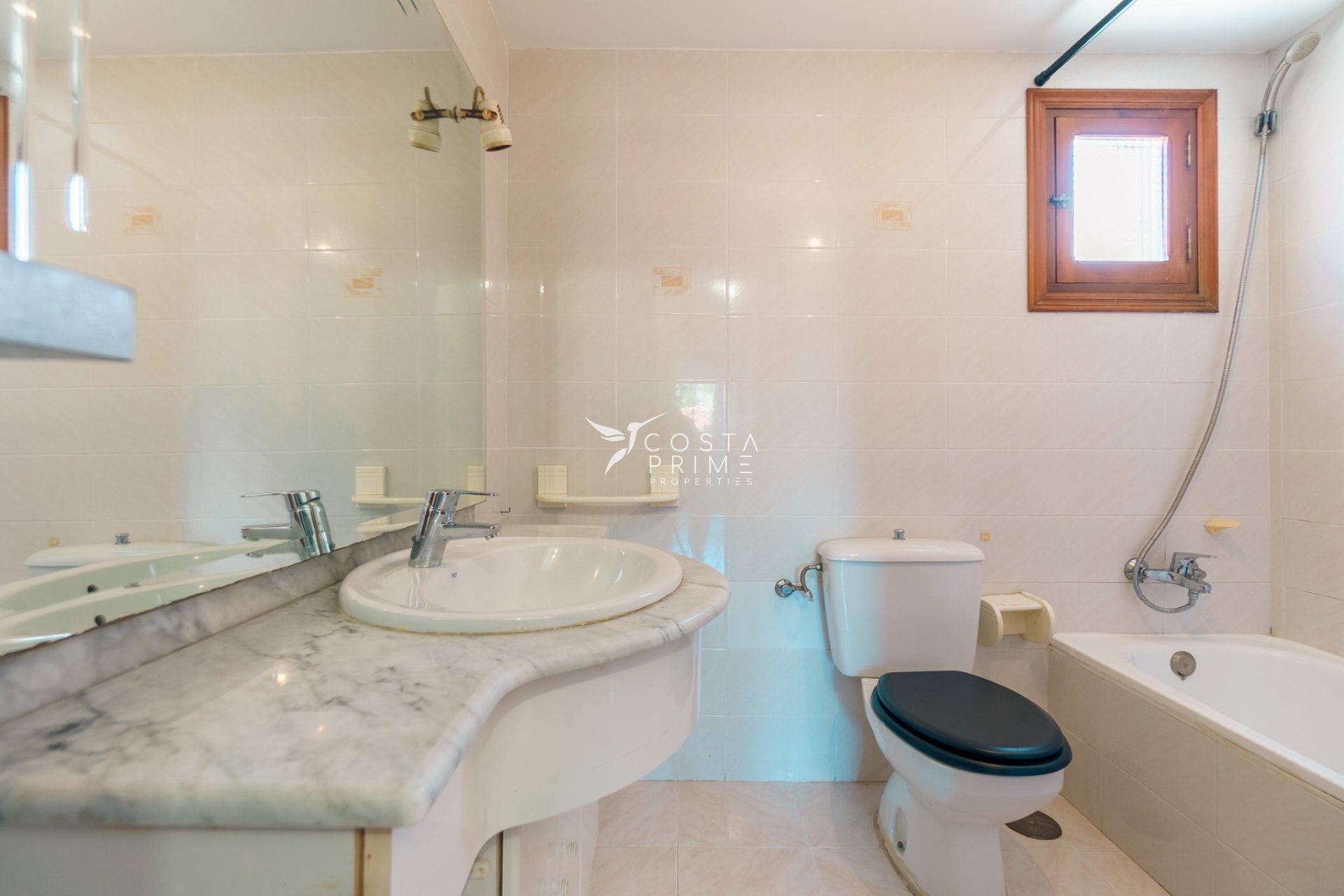 Resale - Townhouse / Semi - Albir