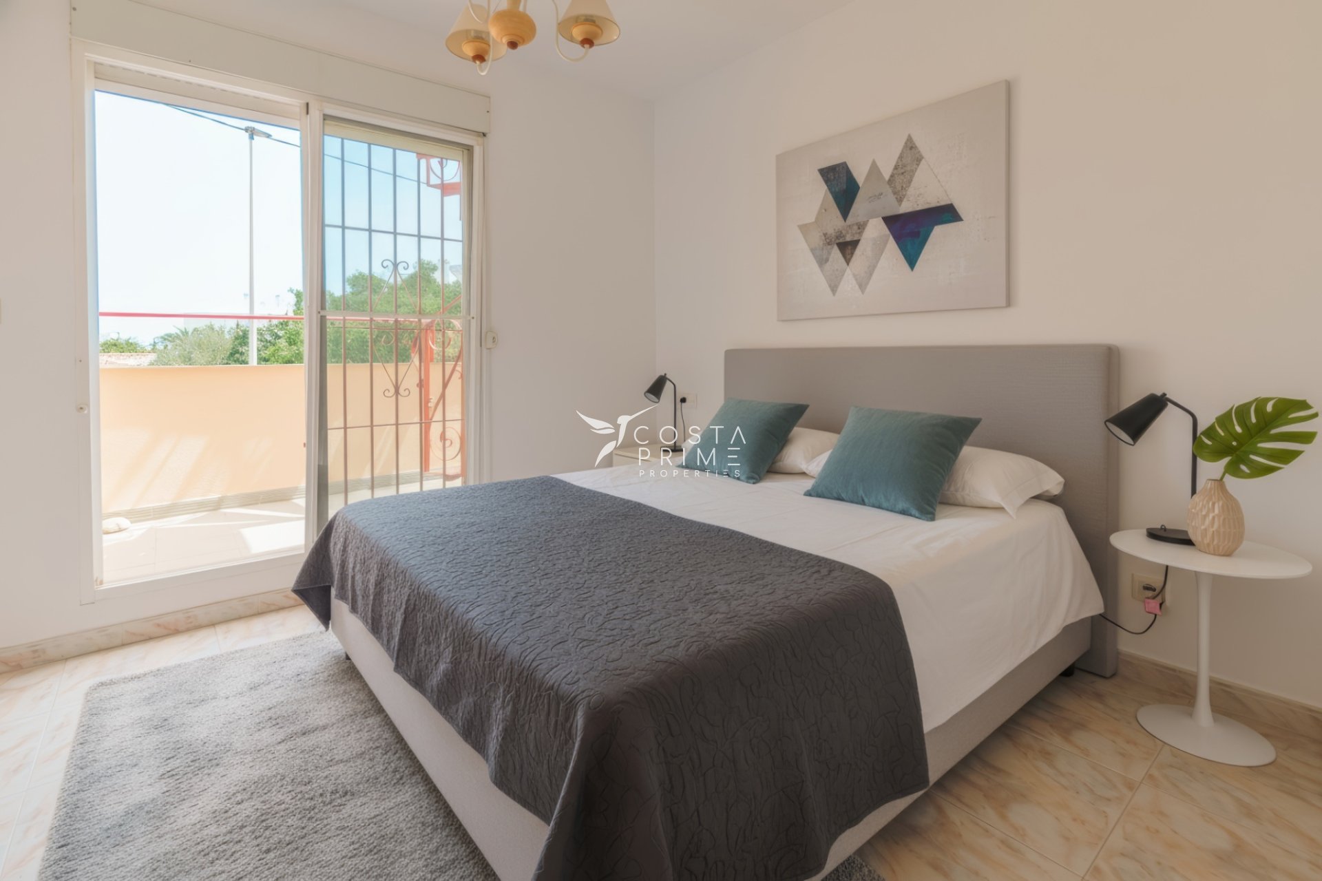 Resale - Townhouse / Semi - Albir