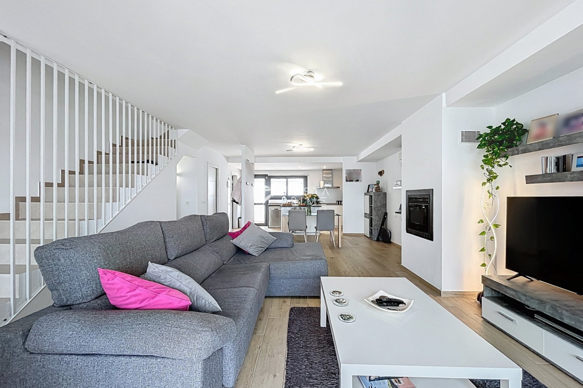 Resale - Townhouse / Semi - Albir