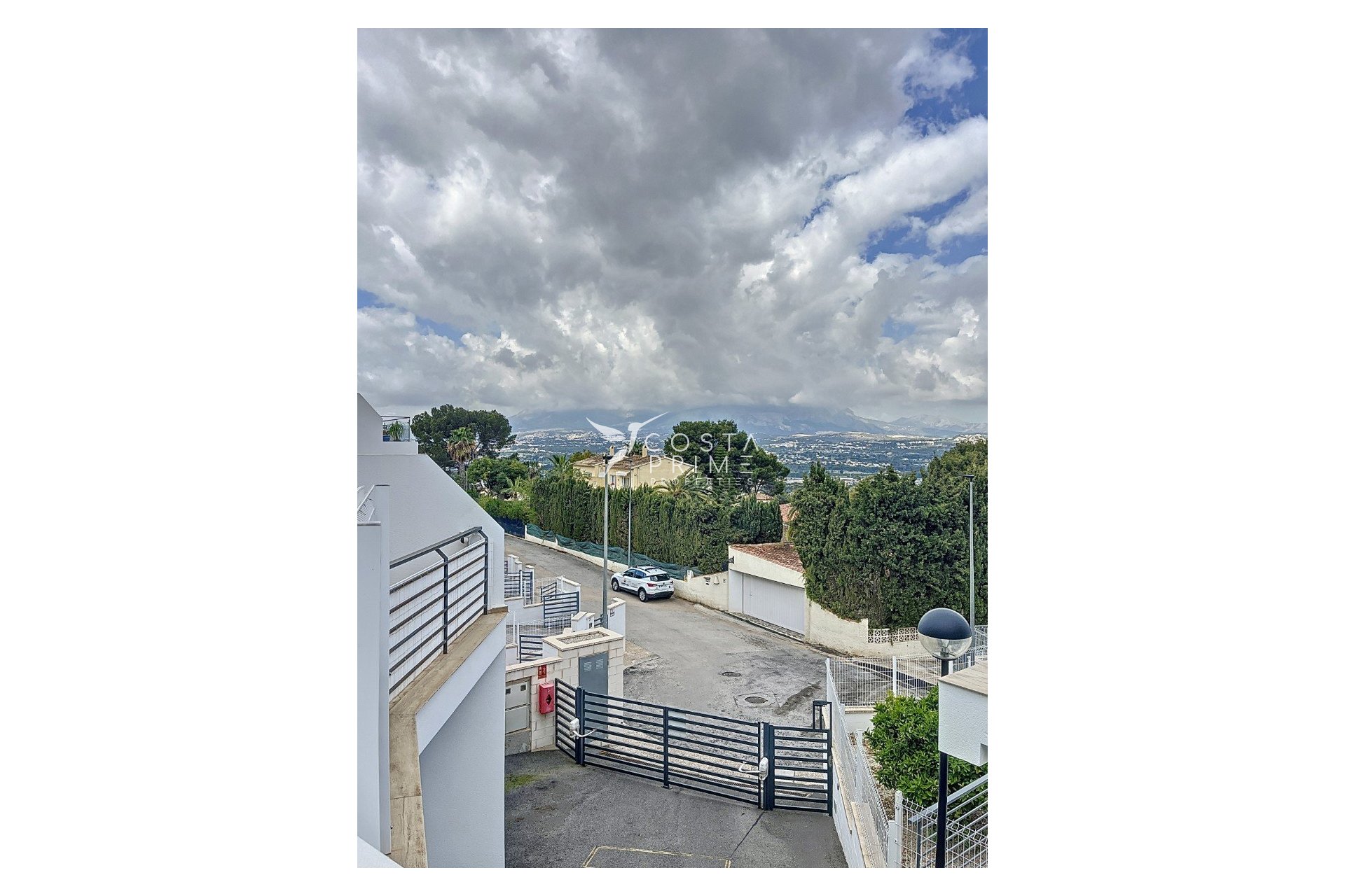 Resale - Townhouse / Semi - Albir