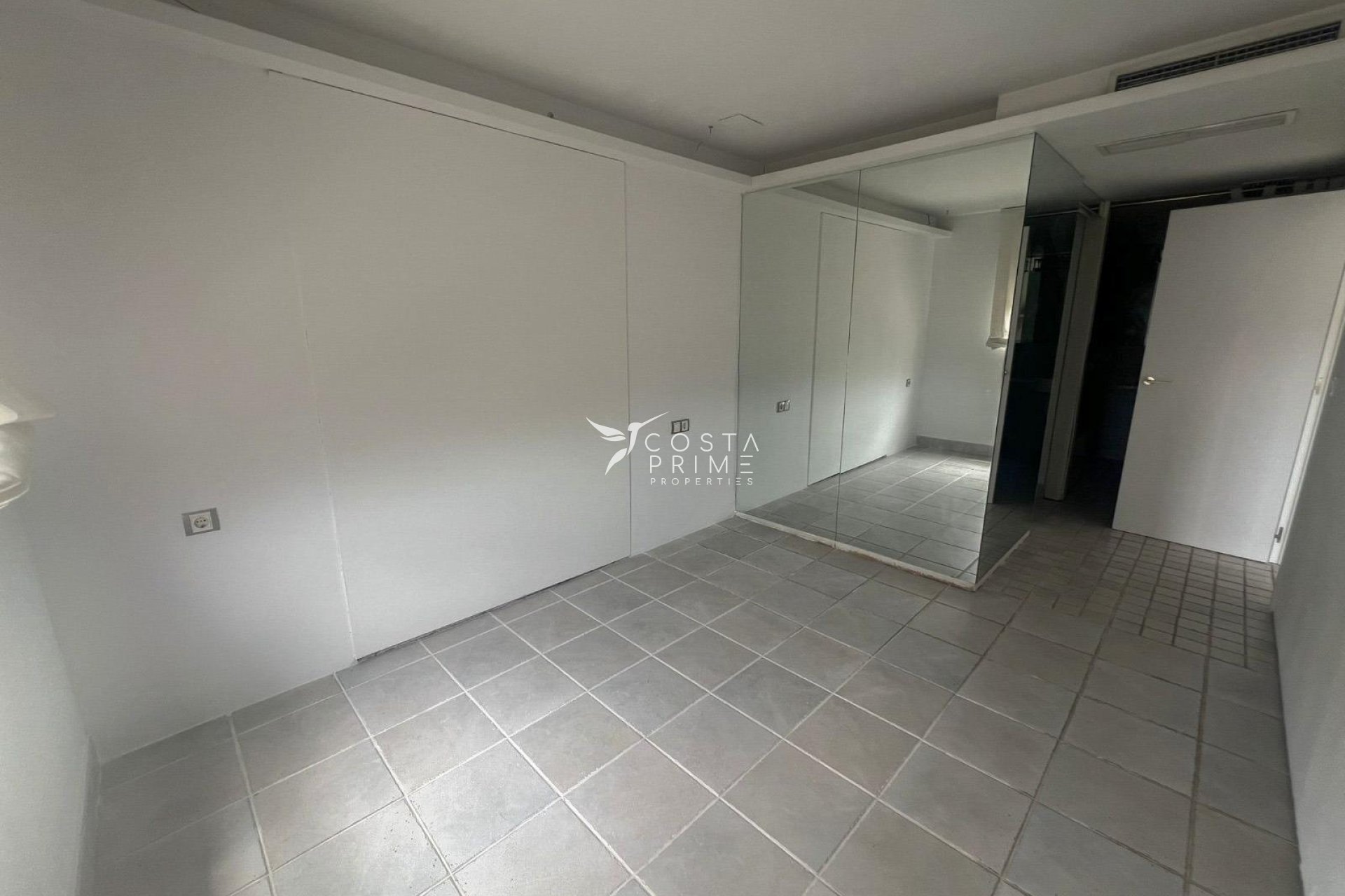 Resale - Townhouse / Semi - Alfas del Pí