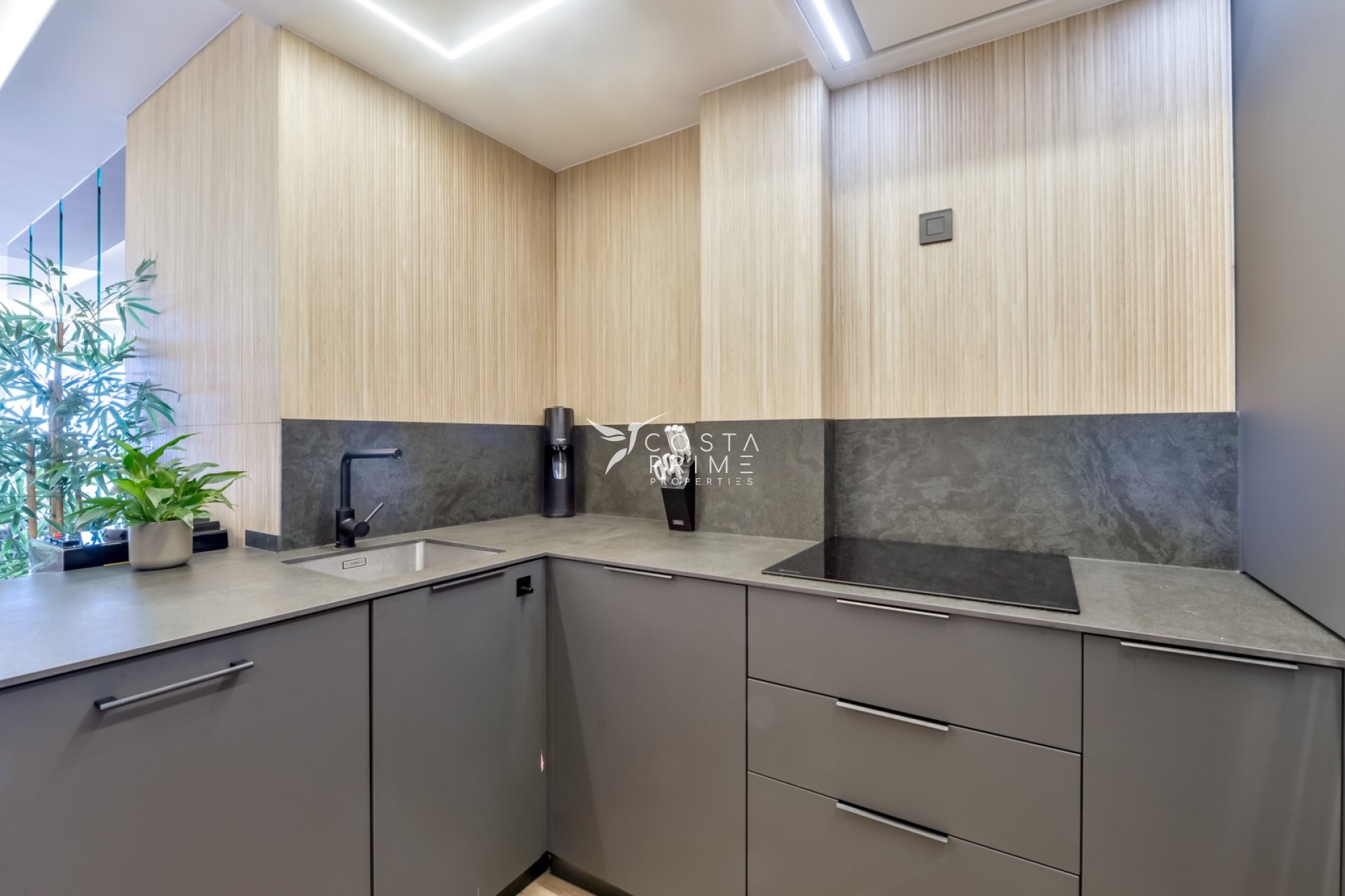 Resale - Townhouse / Semi - Altea