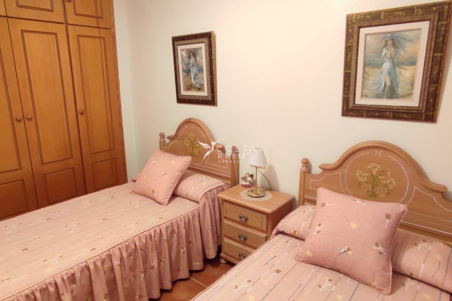 Resale - Townhouse / Semi - Benidorm