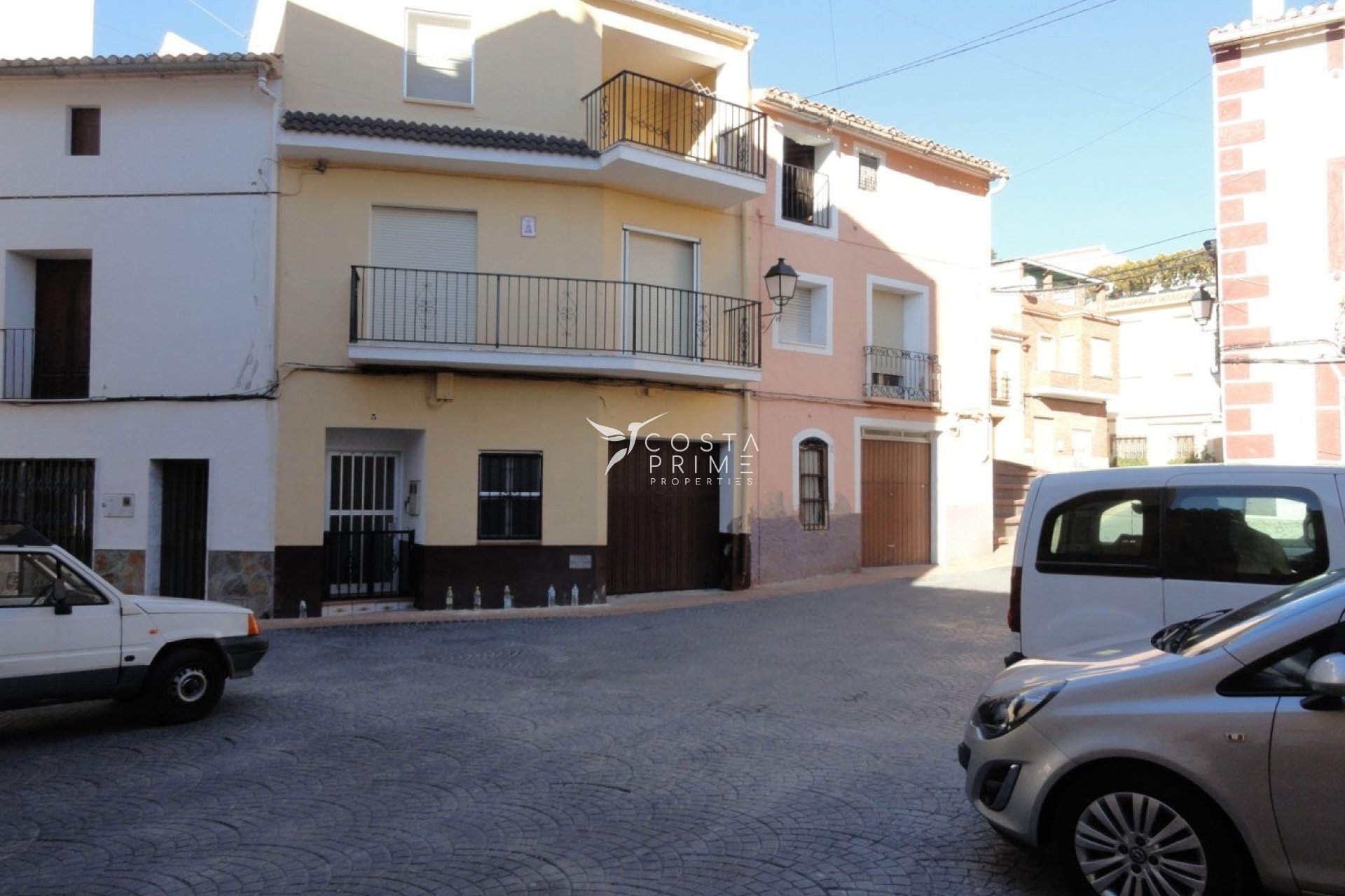 Resale - Townhouse / Semi - Bolulla