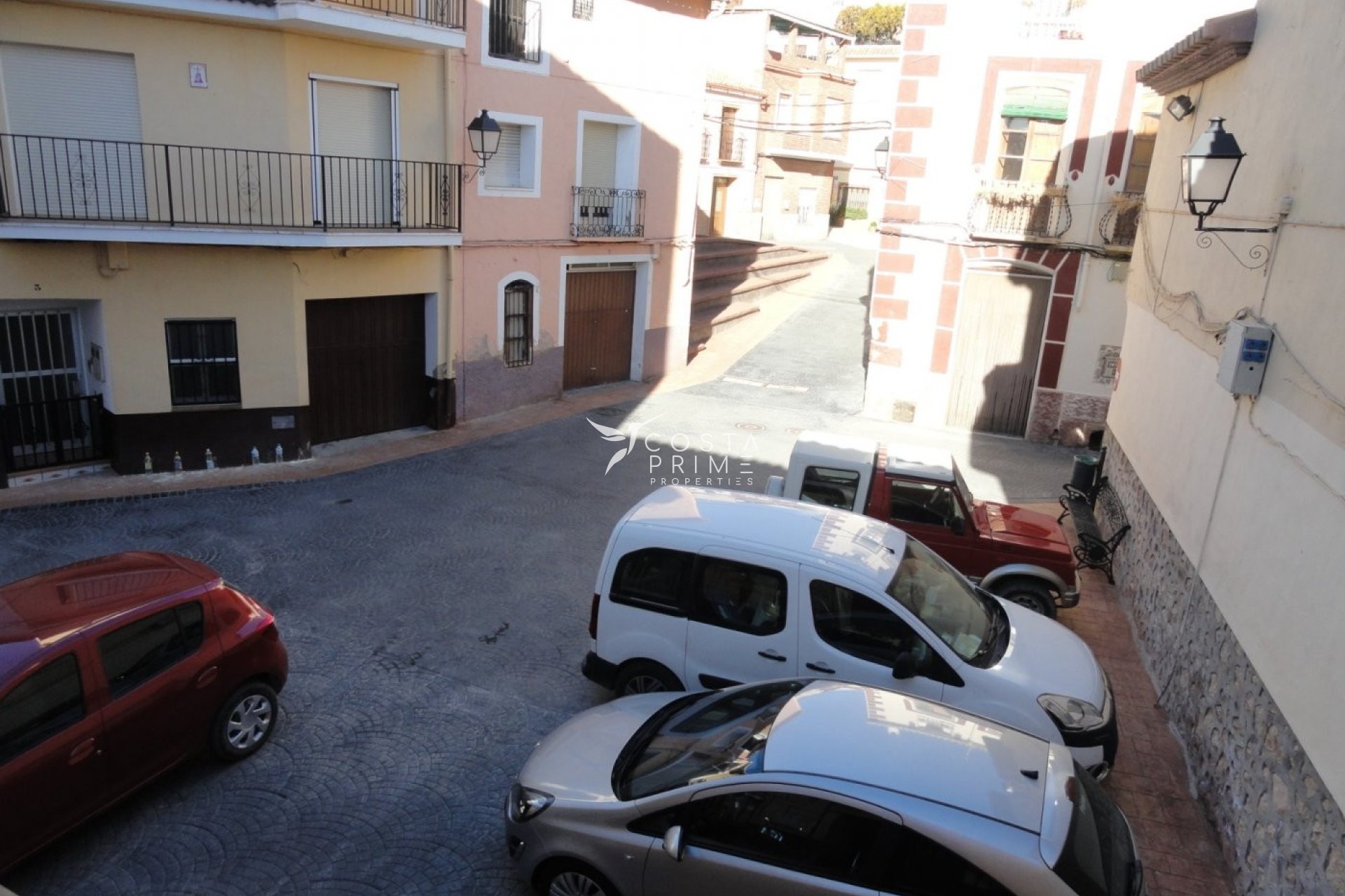 Resale - Townhouse / Semi - Bolulla