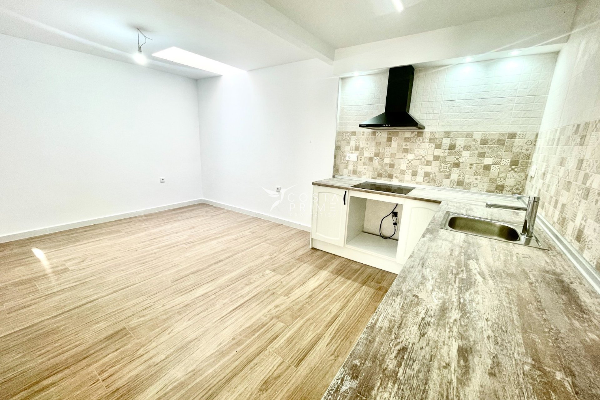 Resale - Townhouse / Semi - Daya Nueva