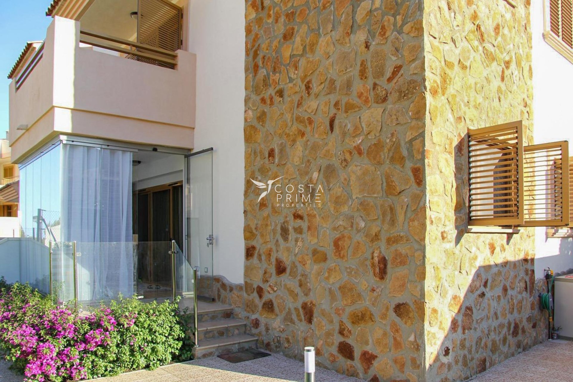 Resale - Townhouse / Semi - Finestrat