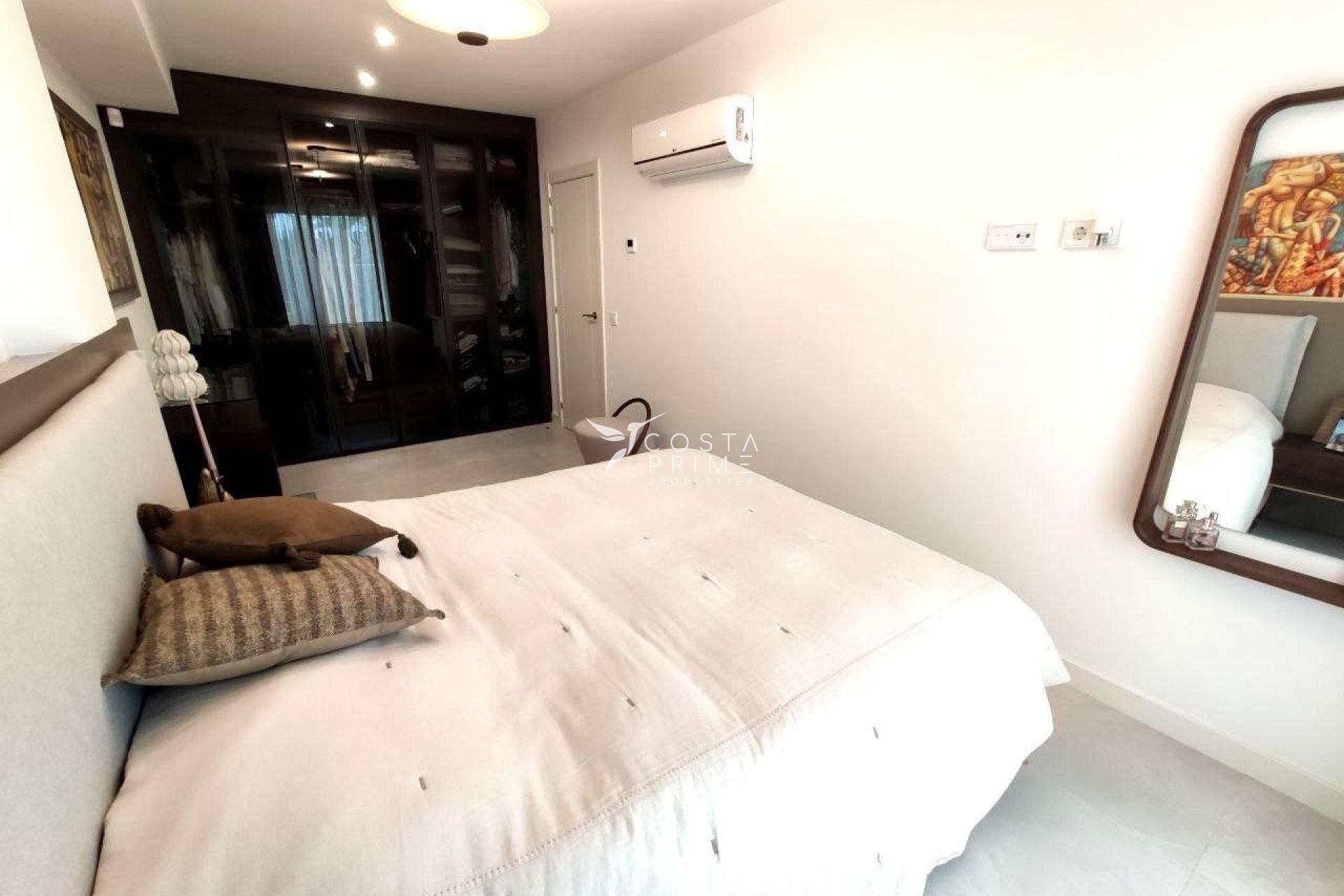 Resale - Townhouse / Semi - Finestrat